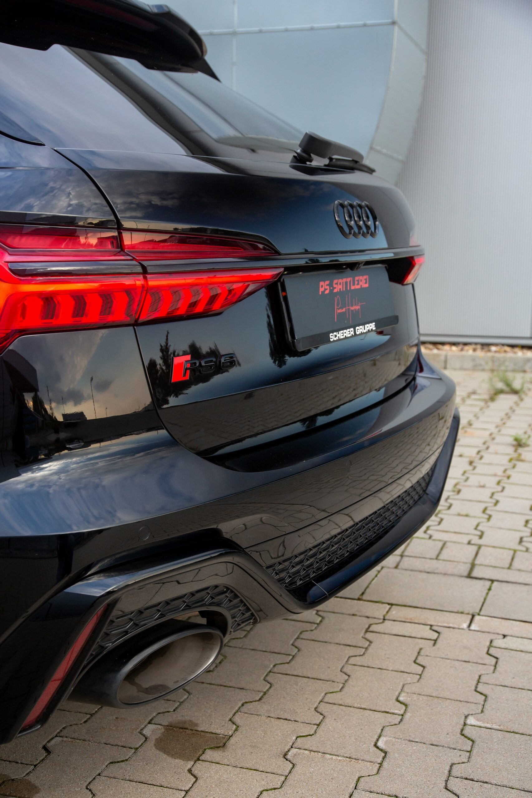 Alcantara Trim Has Transformed The Cabin Of This Audi RS6 Avant