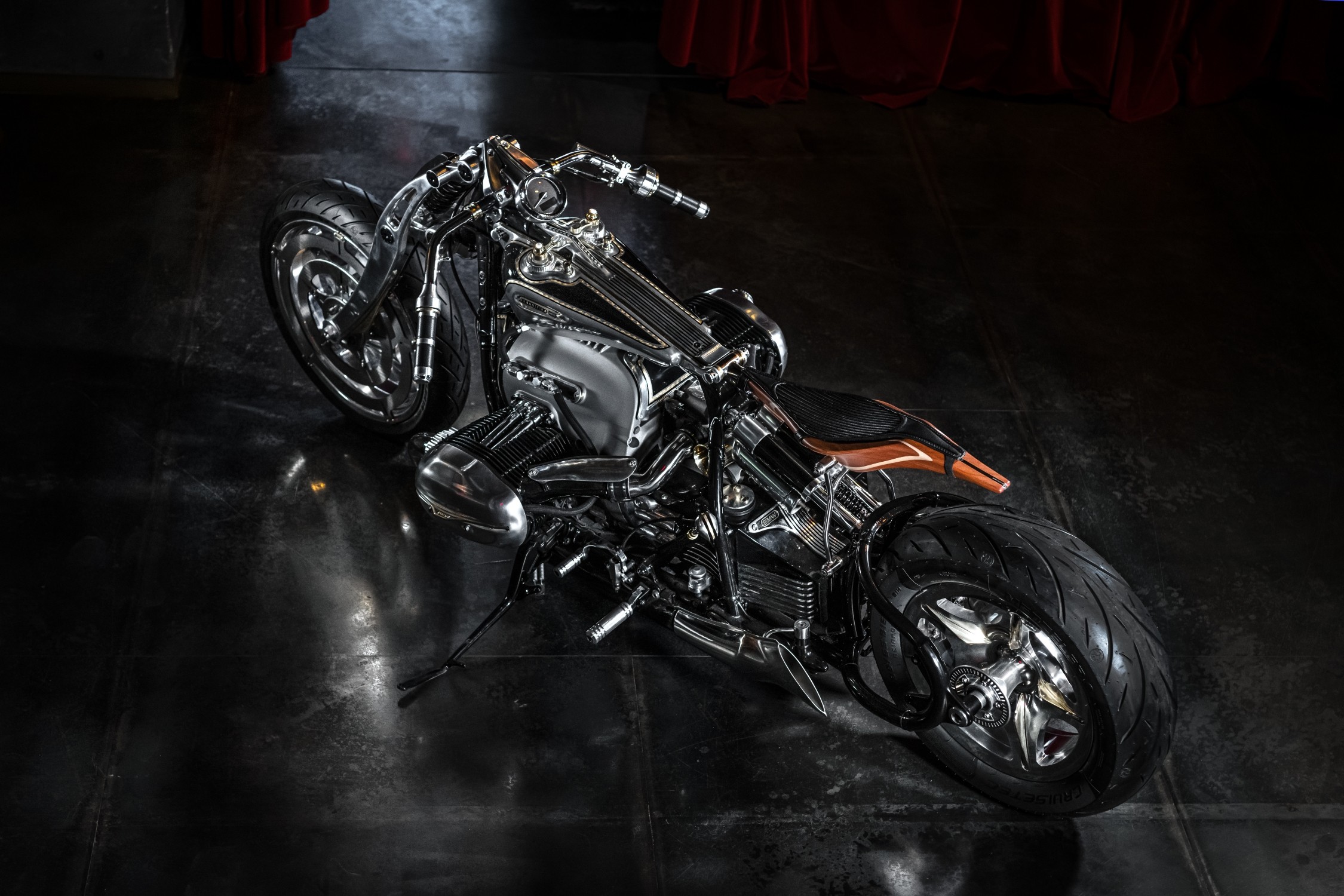 New BMW Motorrad R18 Magnifica Chopper Is A Piece Of Art