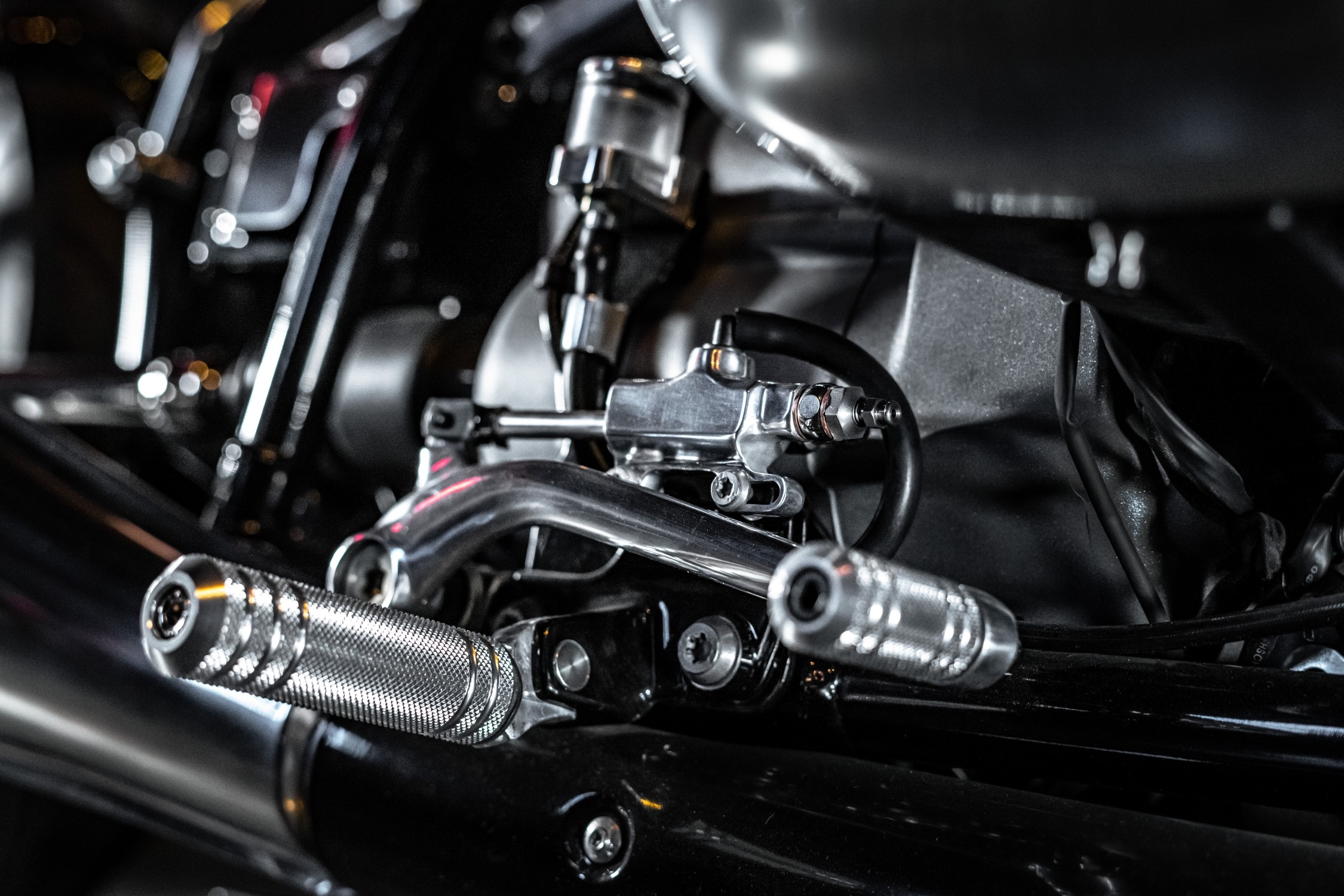 New BMW Motorrad R18 Magnifica Chopper Is A Piece Of Art