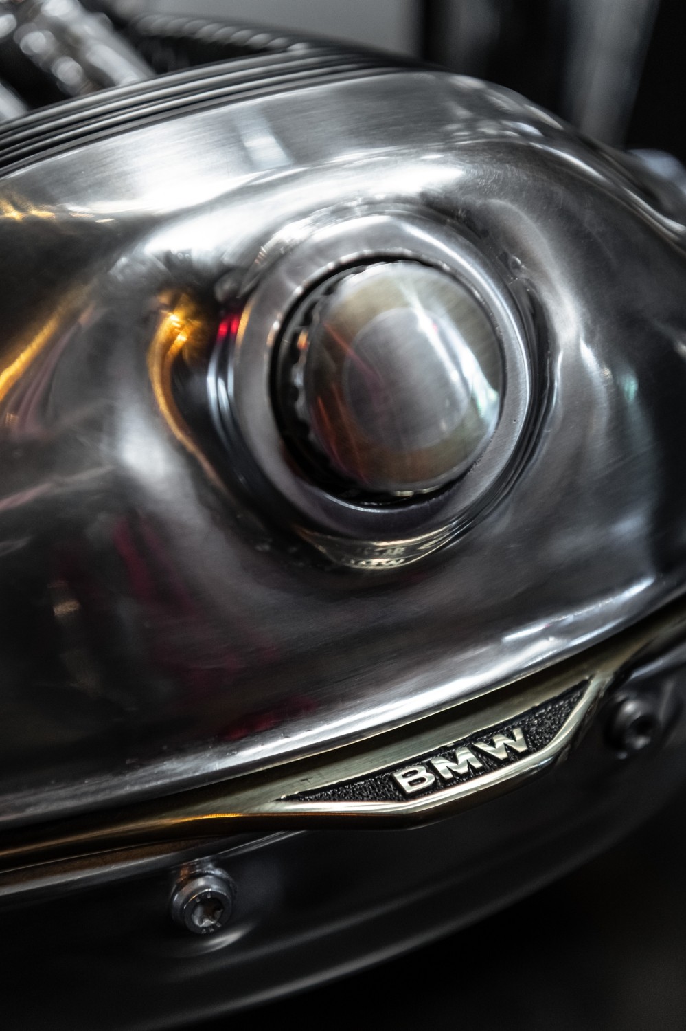 New BMW Motorrad R18 Magnifica Chopper Is A Piece Of Art