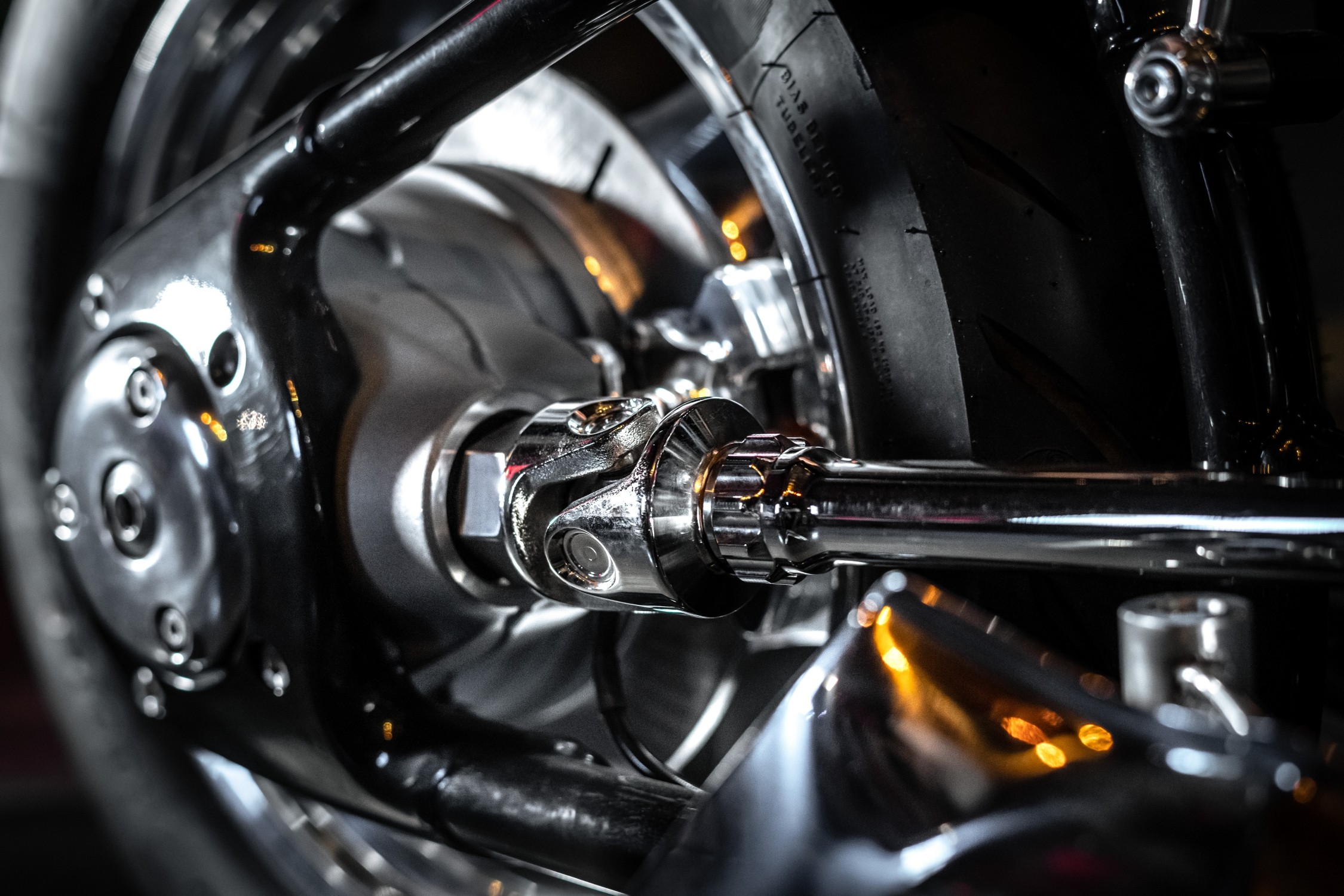 New BMW Motorrad R18 Magnifica Chopper Is A Piece Of Art