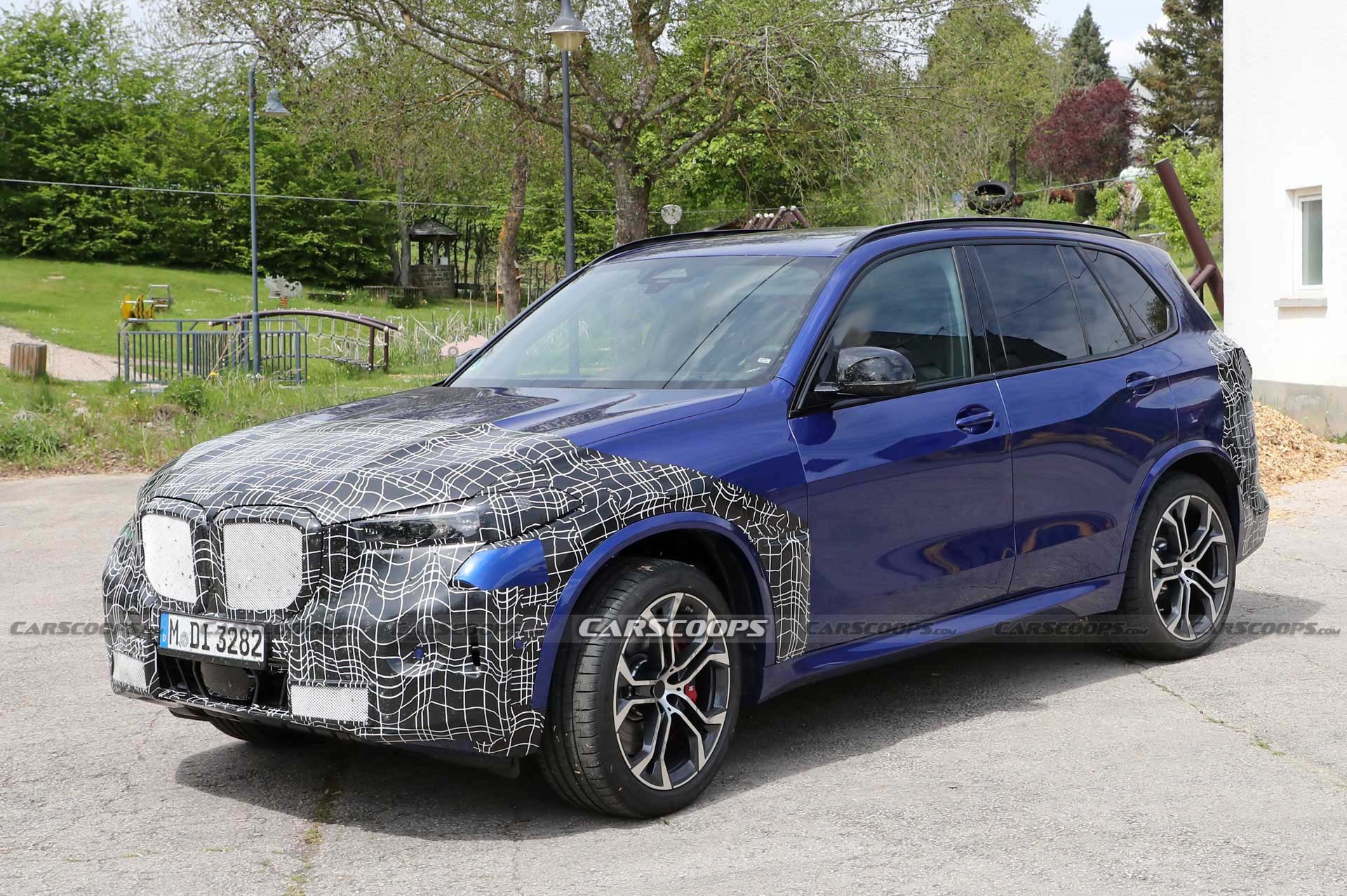 Facelifted 2024 BMW X5 M60i Won’t Get Big Brother X5 M’s Sportier Grille