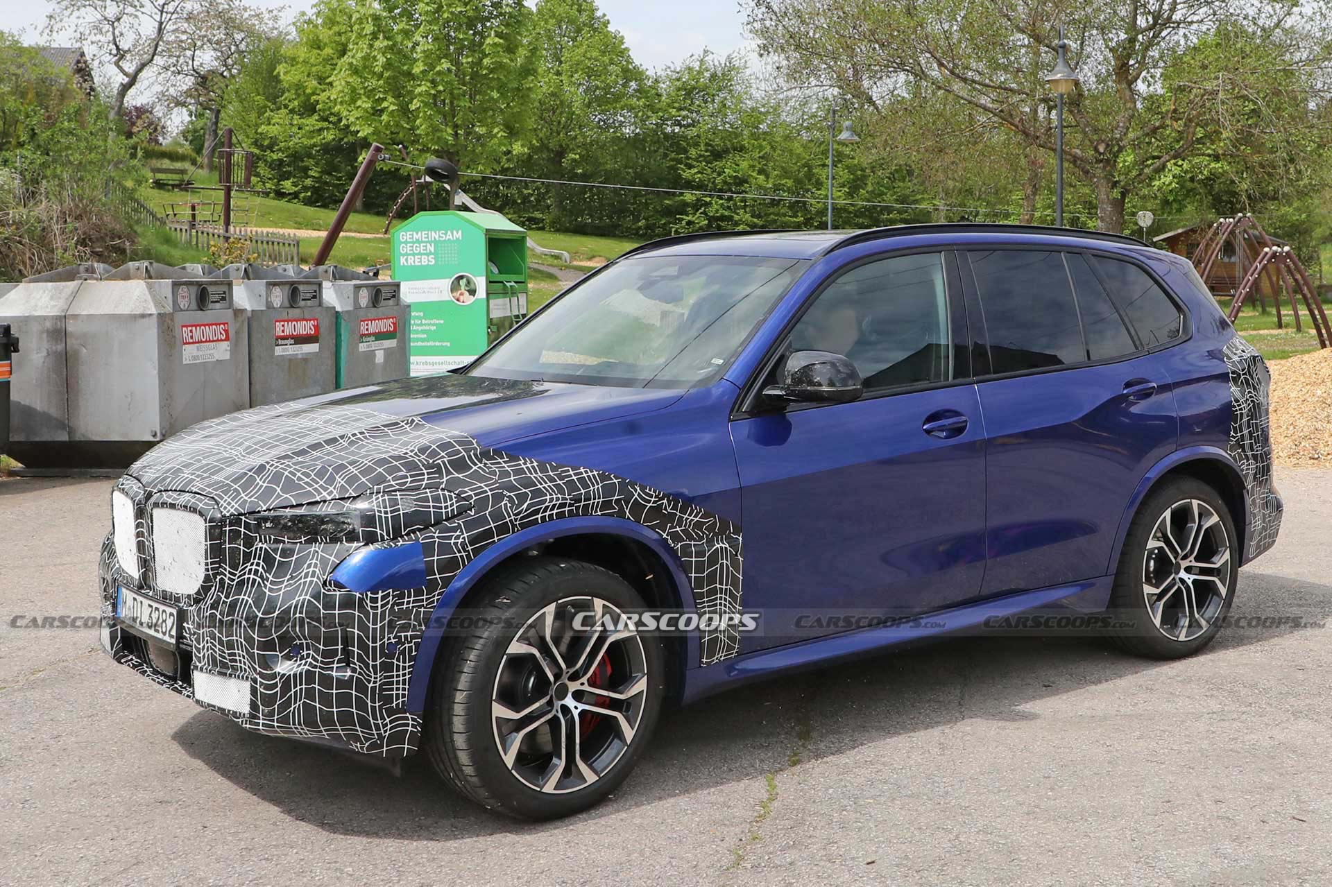 Facelifted 2024 BMW X5 M60i Won’t Get Big Brother X5 M’s Sportier Grille