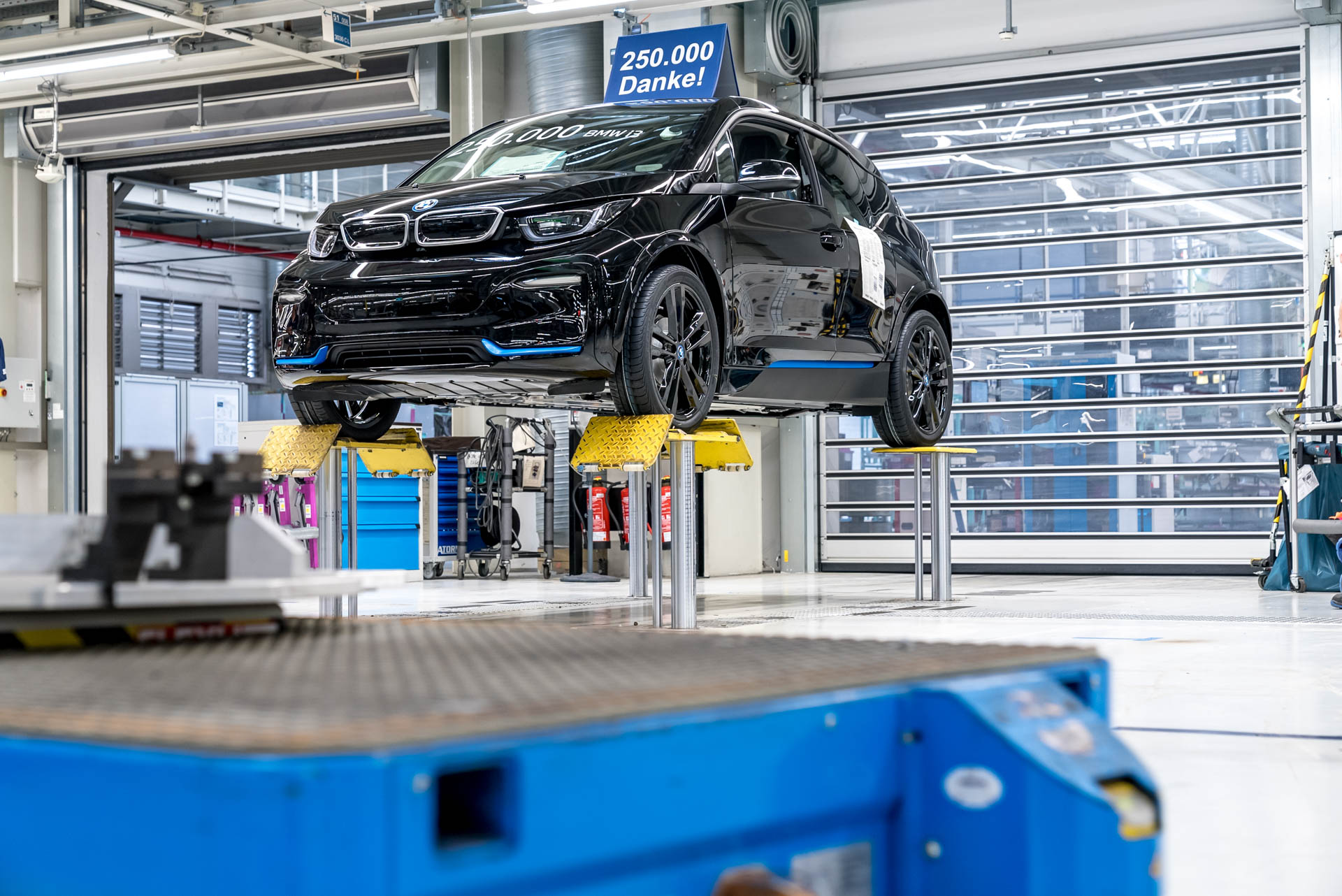 BMW i3 Bows Out With 10 Special Home Run Editions