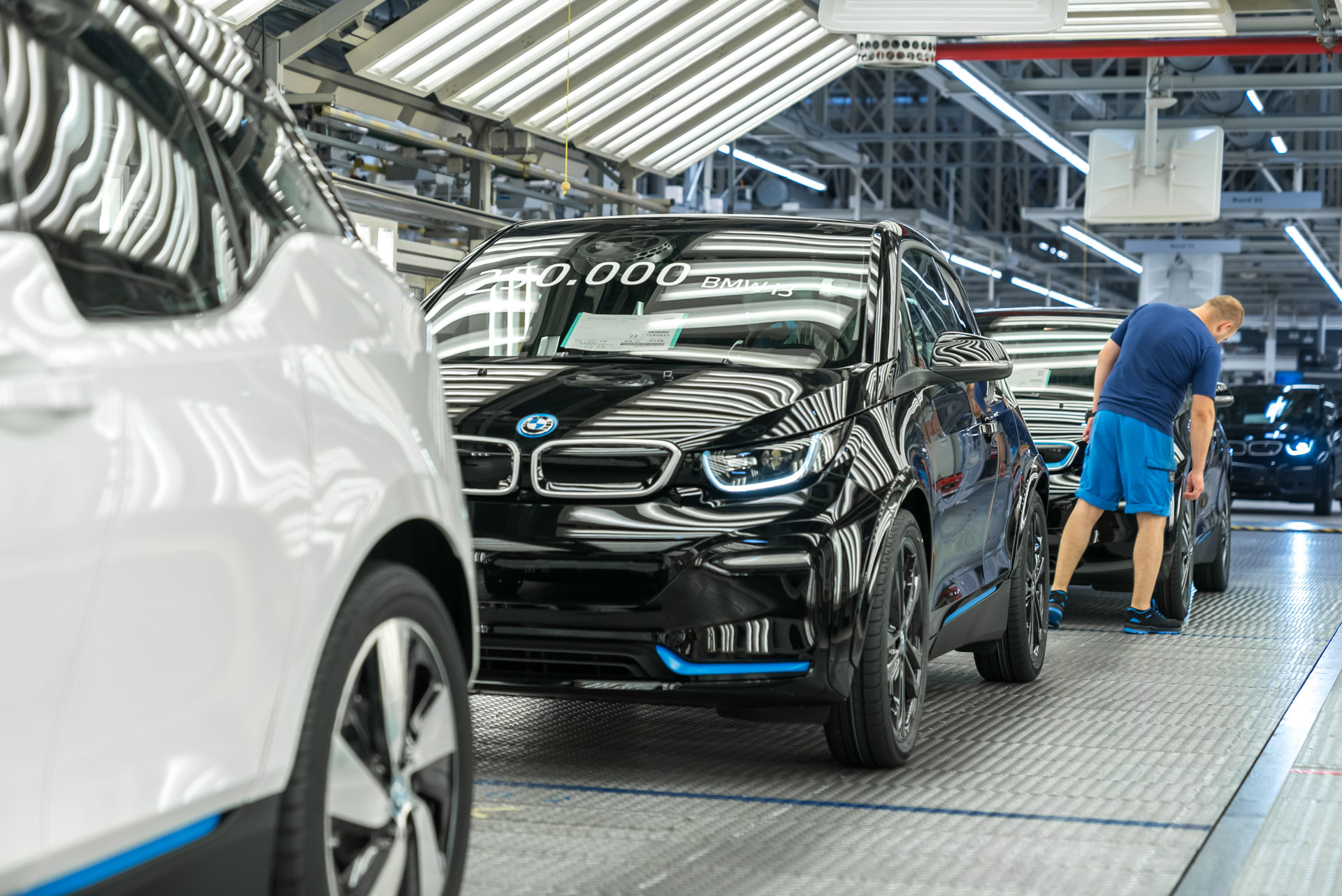 BMW i3 Bows Out With 10 Special Home Run Editions