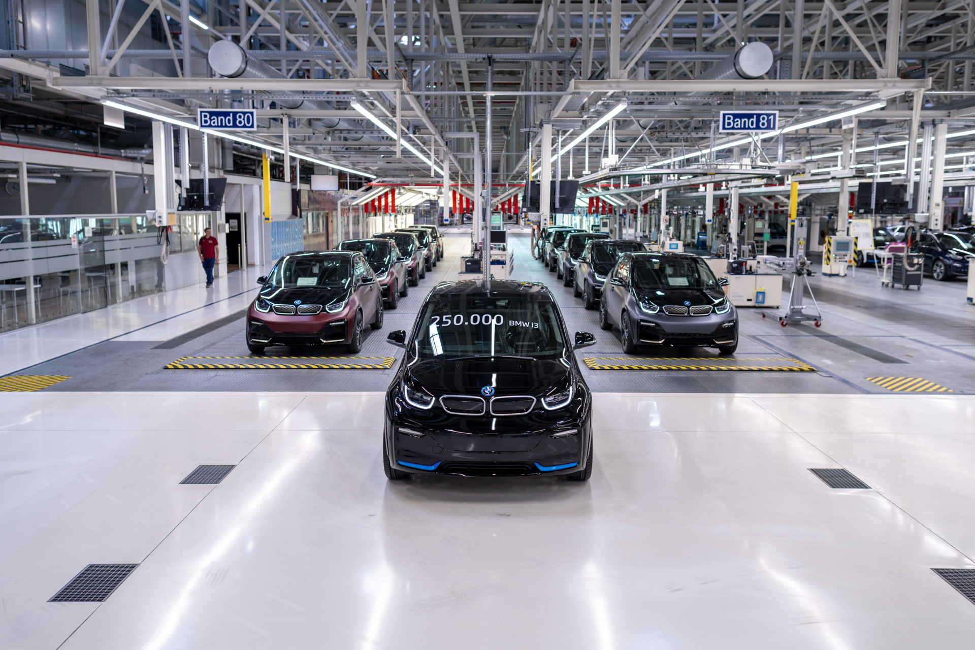 BMW i3 Bows Out With 10 Special Home Run Editions