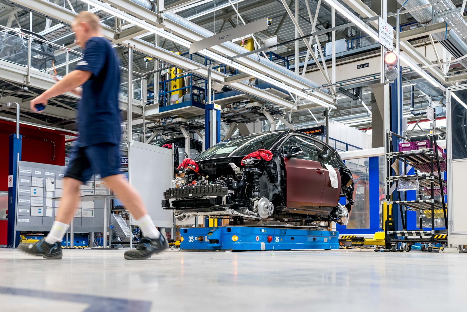 BMW i3 Bows Out With 10 Special Home Run Editions