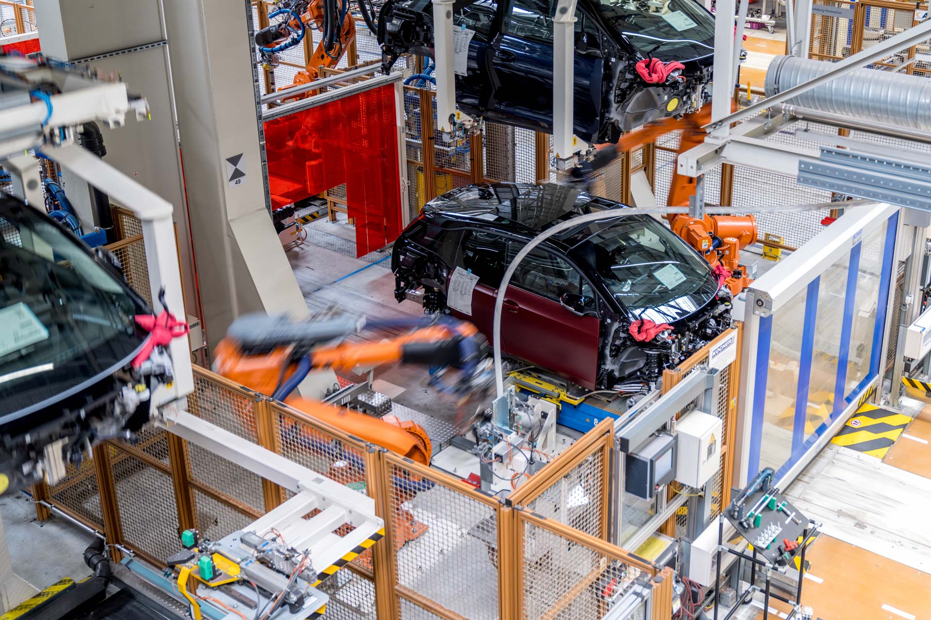 BMW i3 Bows Out With 10 Special Home Run Editions