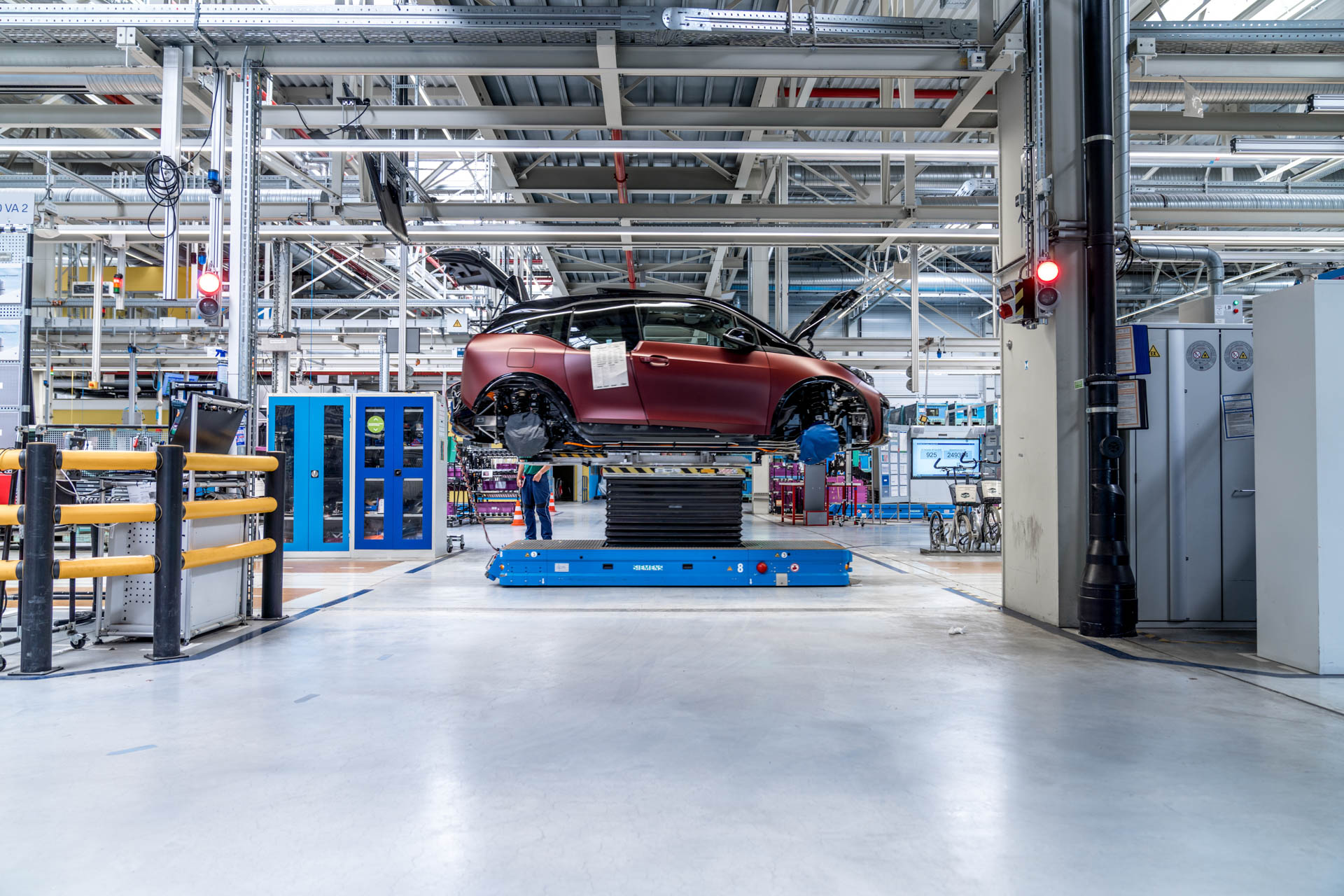 BMW i3 Bows Out With 10 Special Home Run Editions