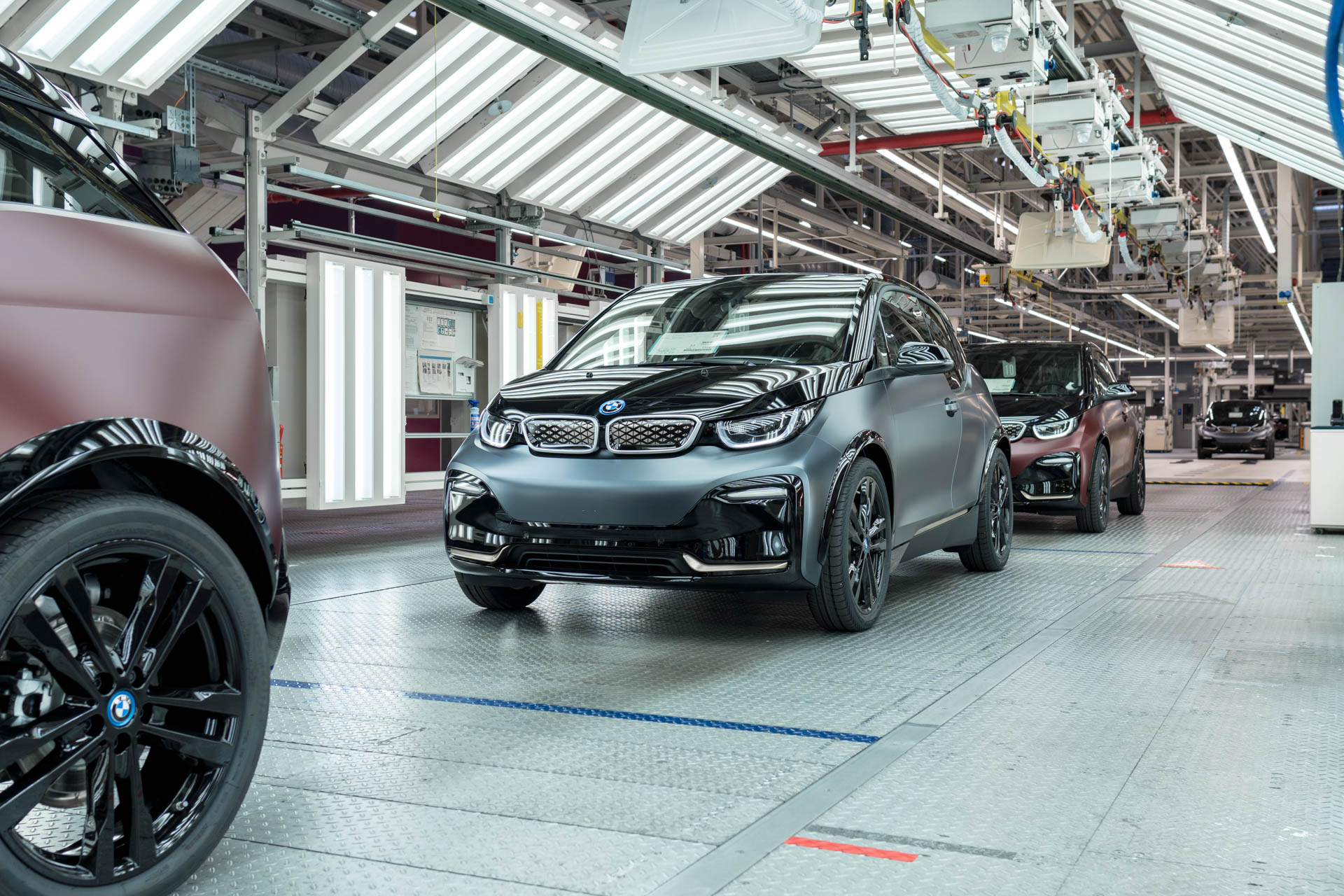 BMW i3 Bows Out With 10 Special Home Run Editions