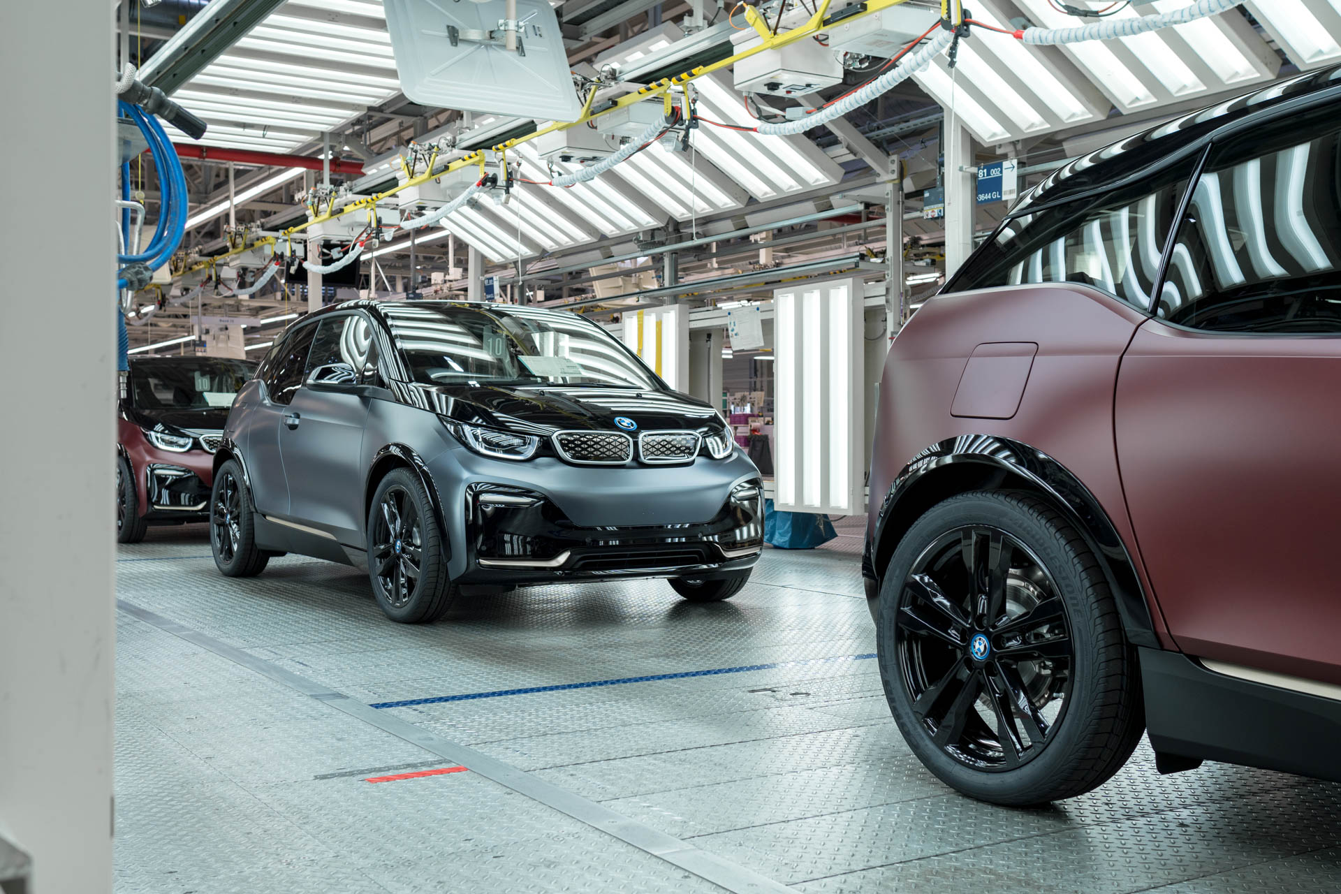 BMW i3 Bows Out With 10 Special Home Run Editions