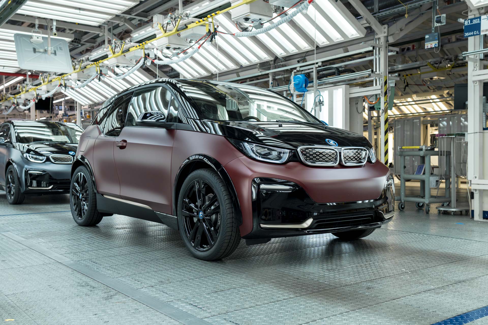 BMW i3 Bows Out With 10 Special Home Run Editions