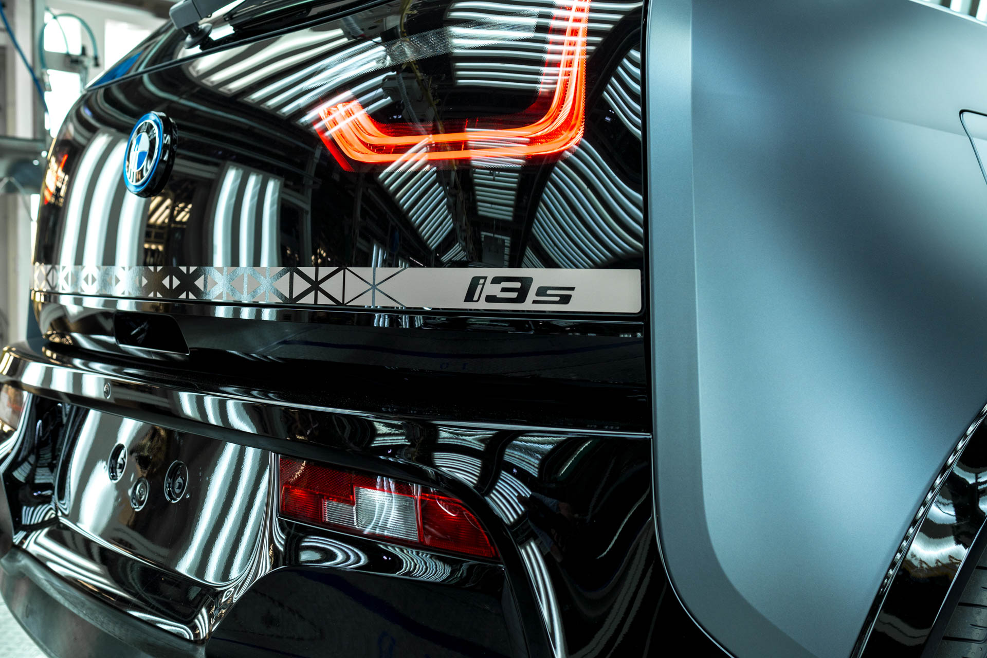 BMW i3 Bows Out With 10 Special Home Run Editions