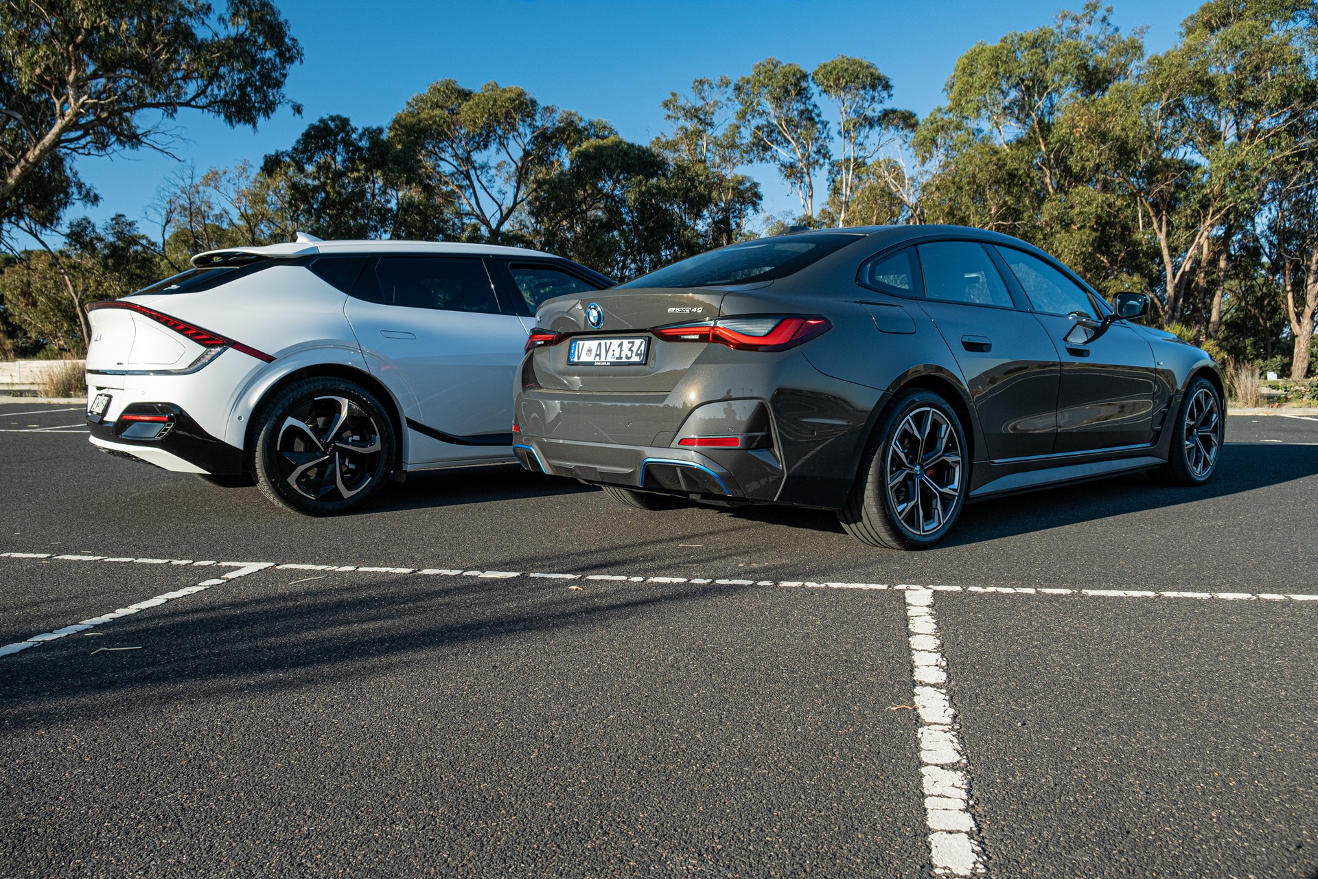 We Test The 2022 BMW i4 eDrive40 And Kia EV6 GT-Line AWD, Which Is Better?