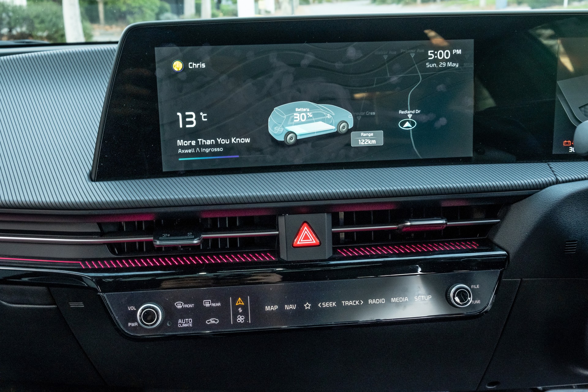 We Test The 2022 BMW i4 eDrive40 And Kia EV6 GT-Line AWD, Which Is Better?