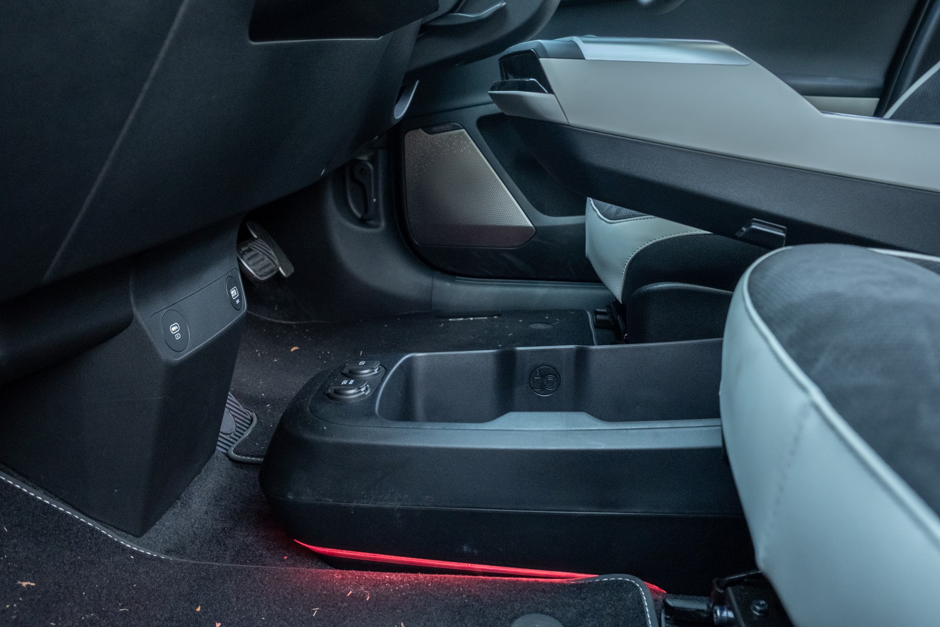 We Test The 2022 BMW i4 eDrive40 And Kia EV6 GT-Line AWD, Which Is Better?