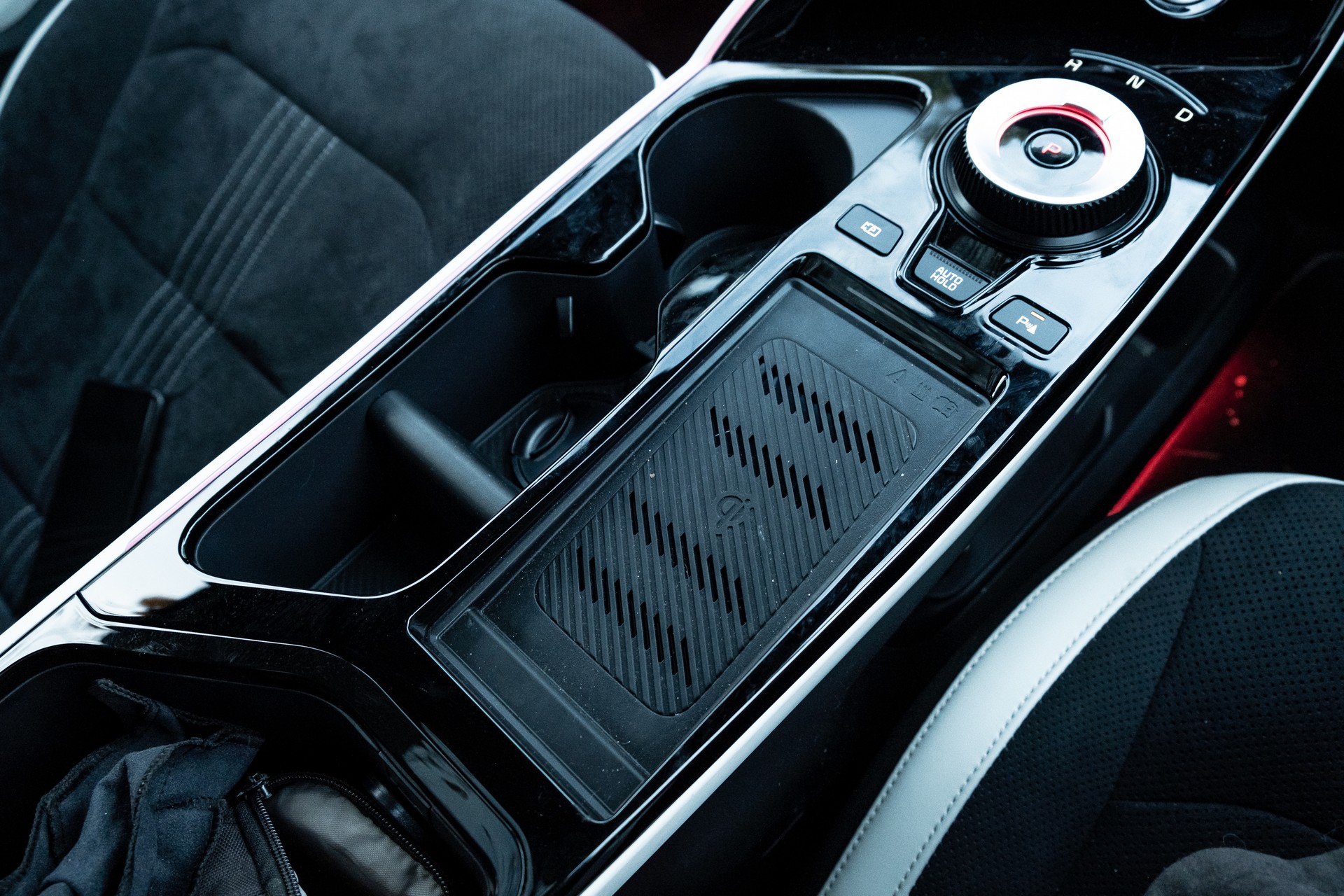 We Test The 2022 BMW i4 eDrive40 And Kia EV6 GT-Line AWD, Which Is Better?