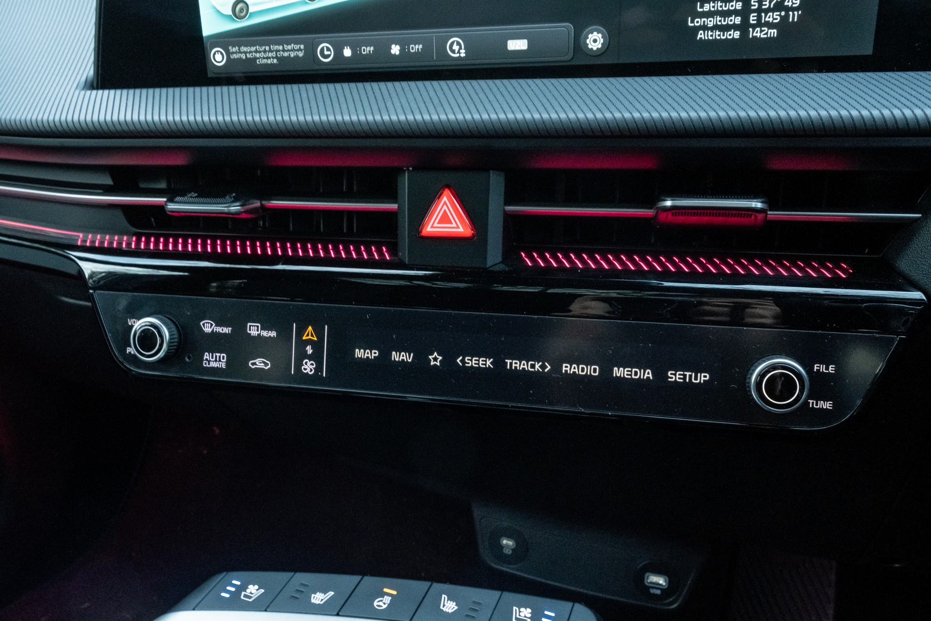 We Test The 2022 BMW i4 eDrive40 And Kia EV6 GT-Line AWD, Which Is Better?