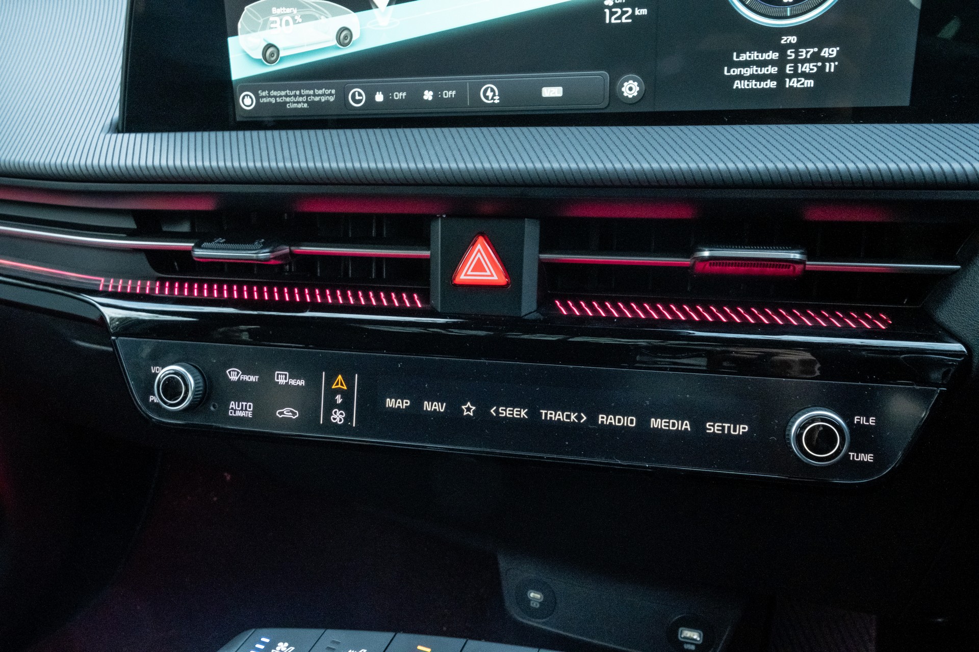 We Test The 2022 BMW i4 eDrive40 And Kia EV6 GT-Line AWD, Which Is Better?