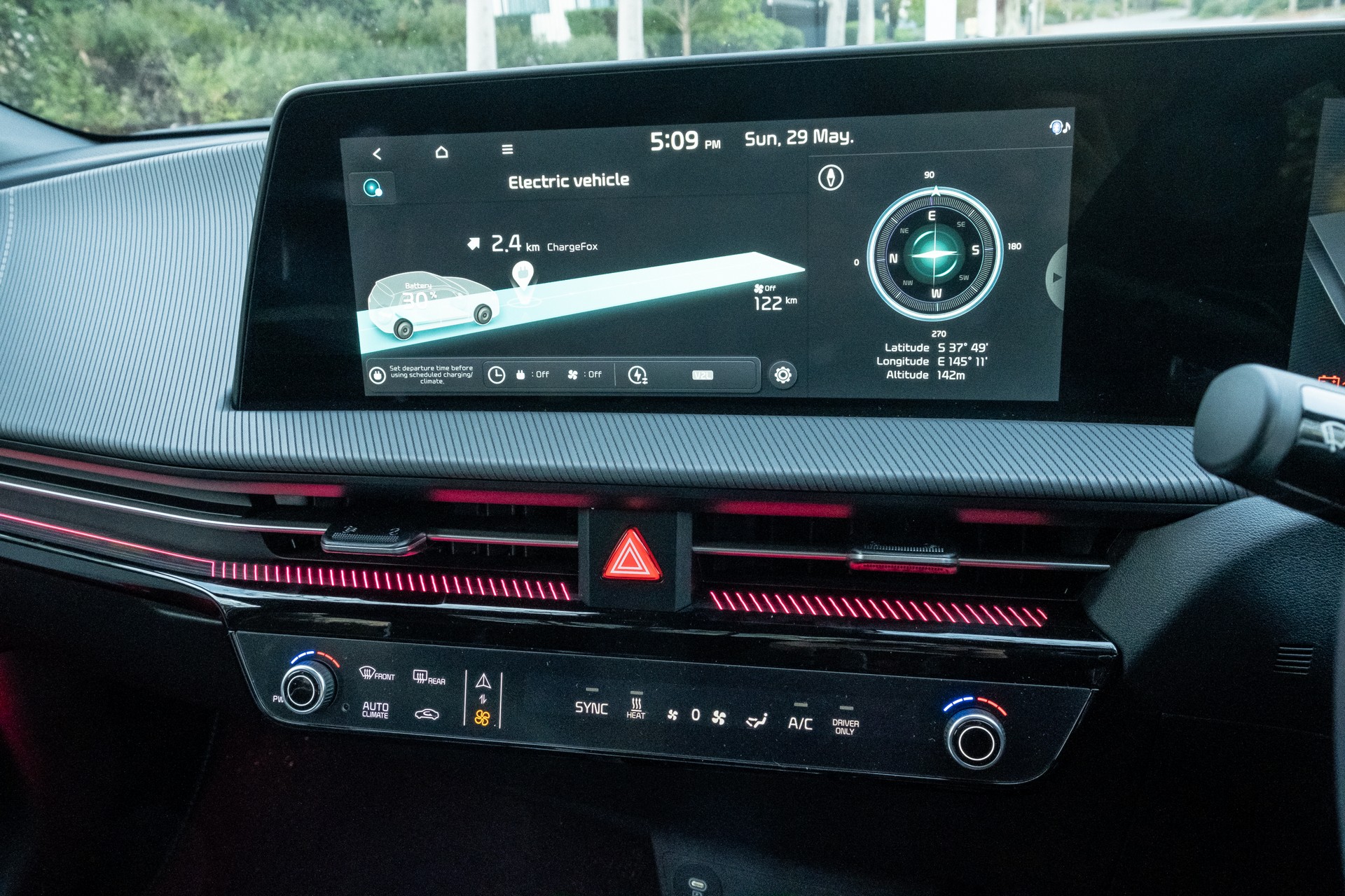 We Test The 2022 BMW i4 eDrive40 And Kia EV6 GT-Line AWD, Which Is Better?