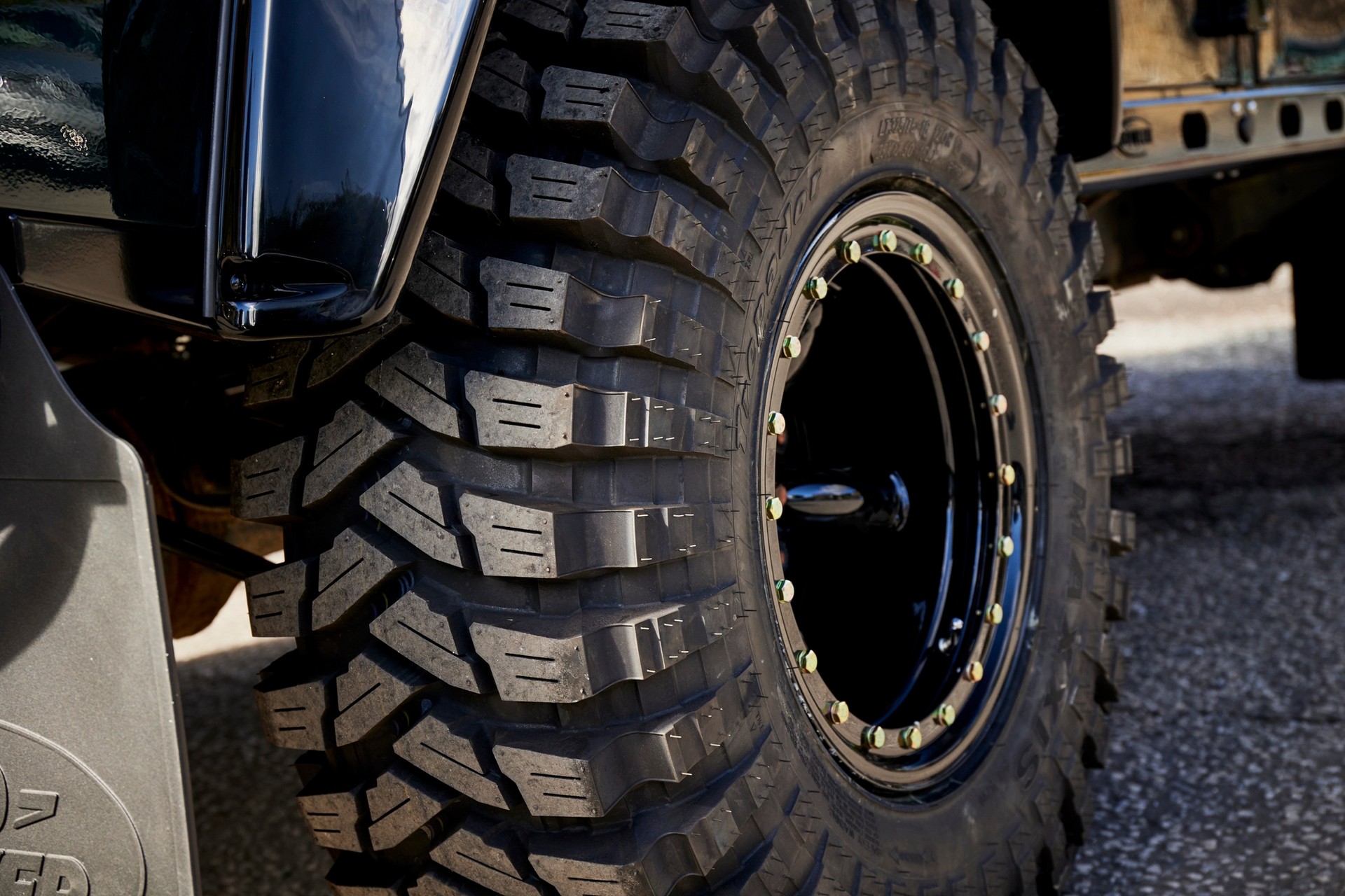 Bowler’s Extreme Defender Is Lifted And Ready For Action