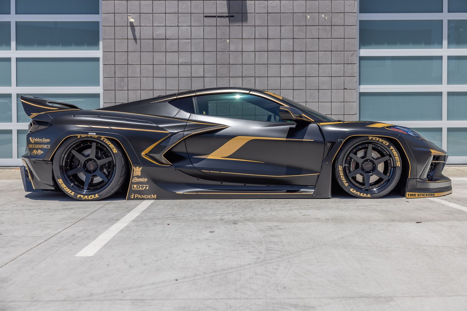 You’ll Either Love Or Hate This Widebody C8 Corvette Stingray