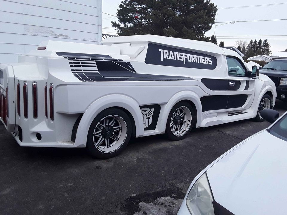 You’ll Have To Be A Huge Transformers Fan To Buy This Chevy Avalanche