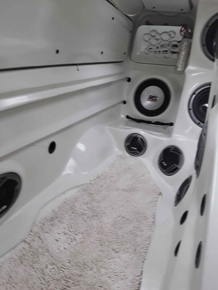 You’ll Have To Be A Huge Transformers Fan To Buy This Chevy Avalanche