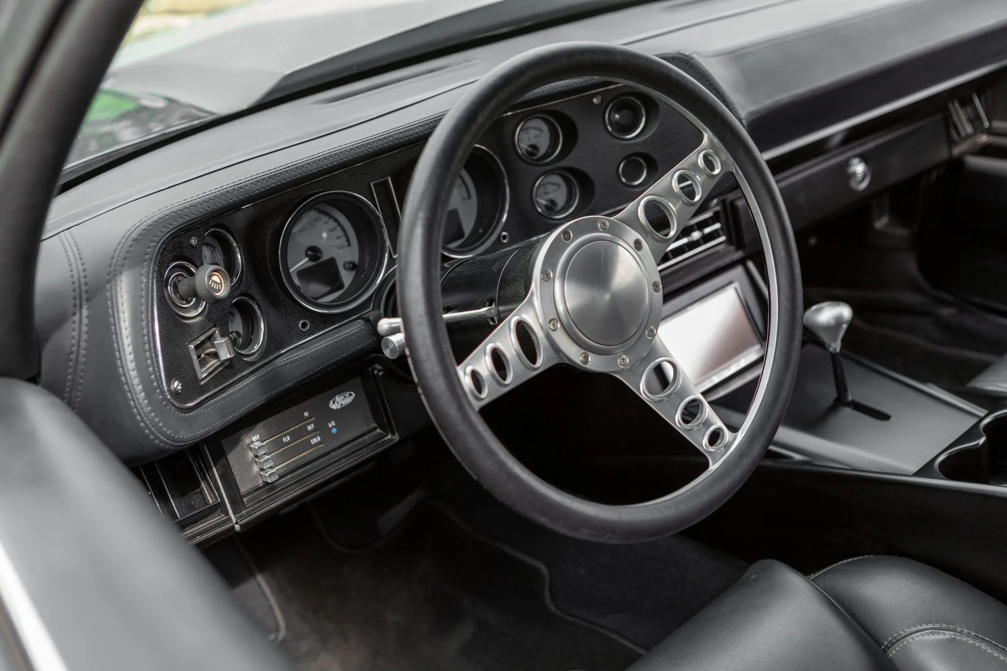 Twin-Turbo 1971 Chevy Camaro Restomod Shows What Modern Cars Are Missing