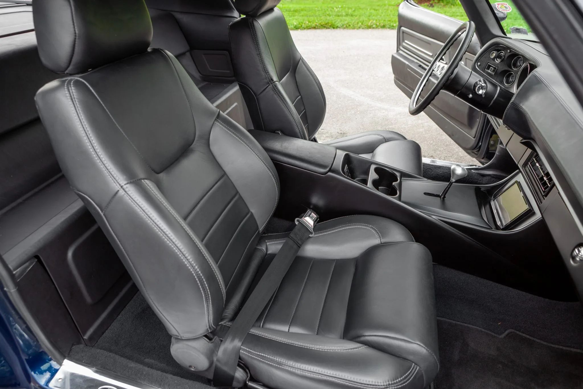 Twin-Turbo 1971 Chevy Camaro Restomod Shows What Modern Cars Are Missing