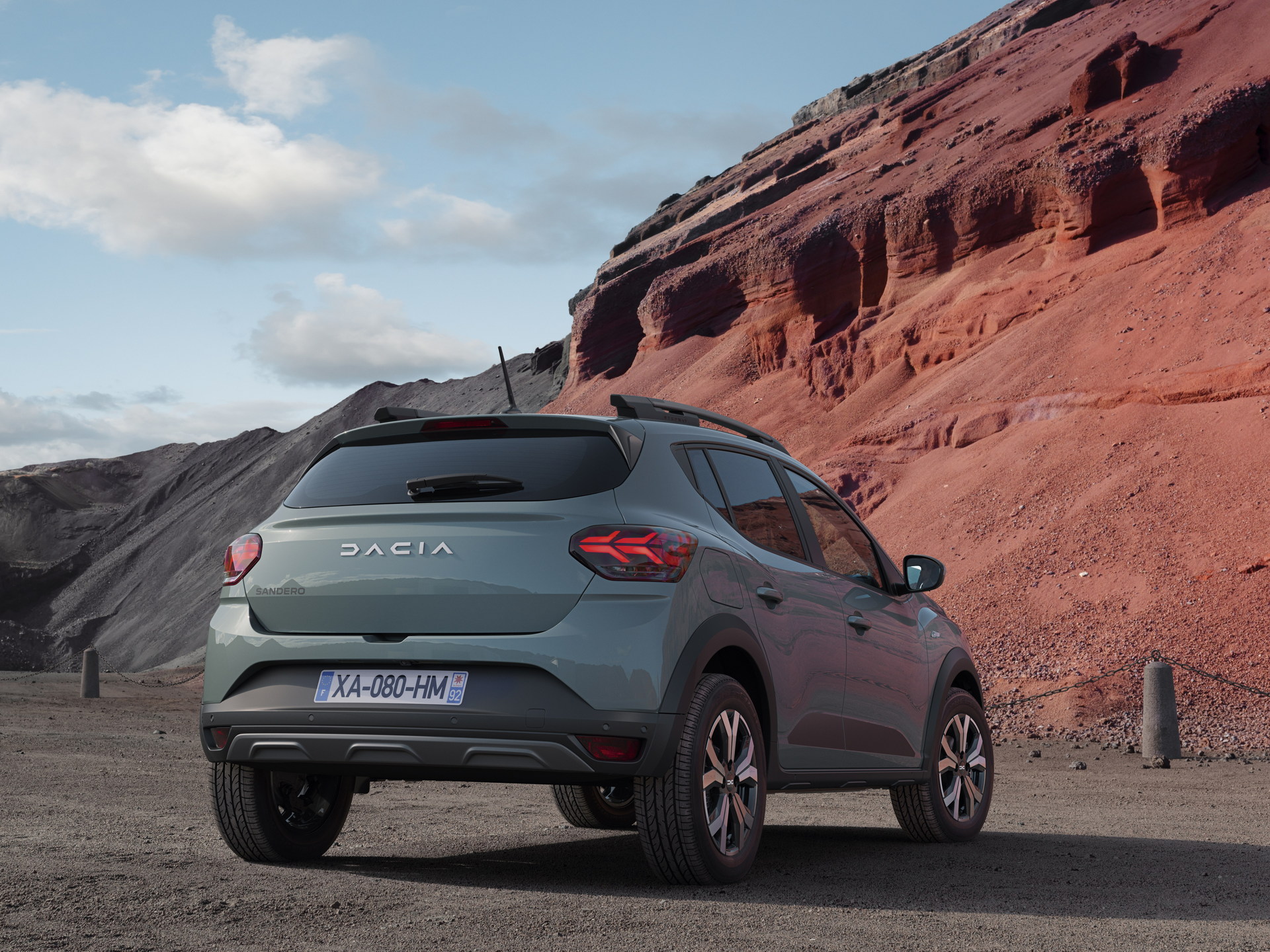 Dacia’s New Emblem And Visual Identity Applied In The Entire Lineup