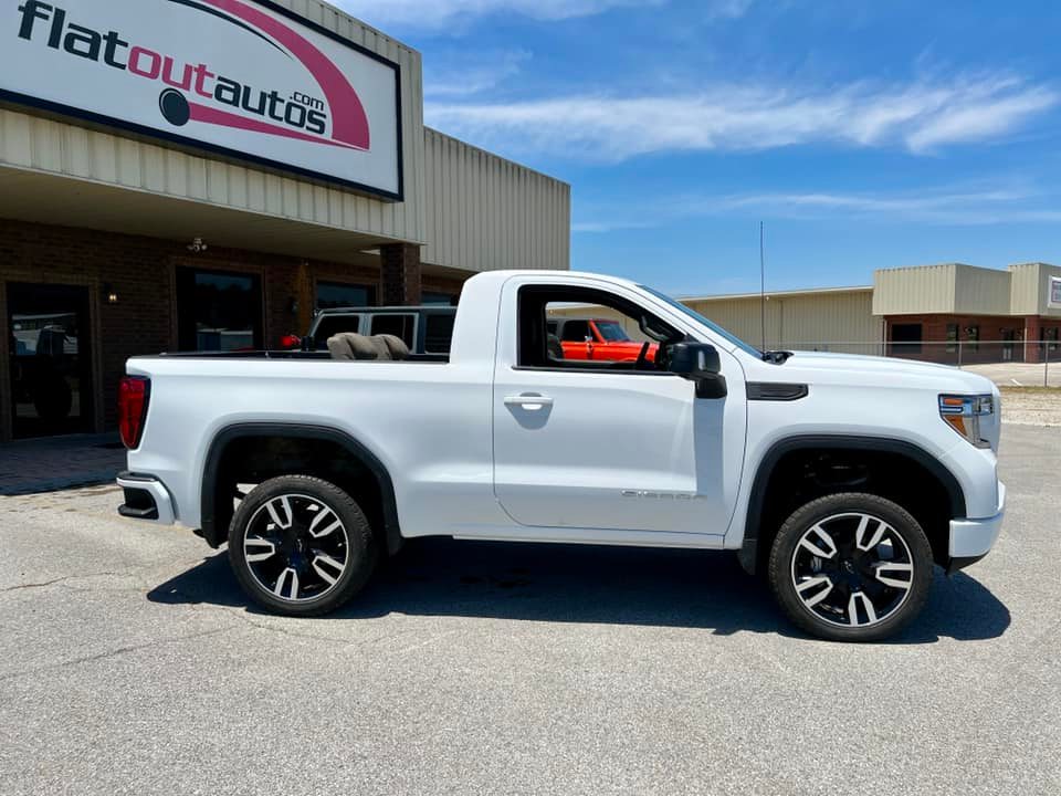 GMC Sierra-Based Jimmy Is The Two-Door Pickup GM Won’t Build