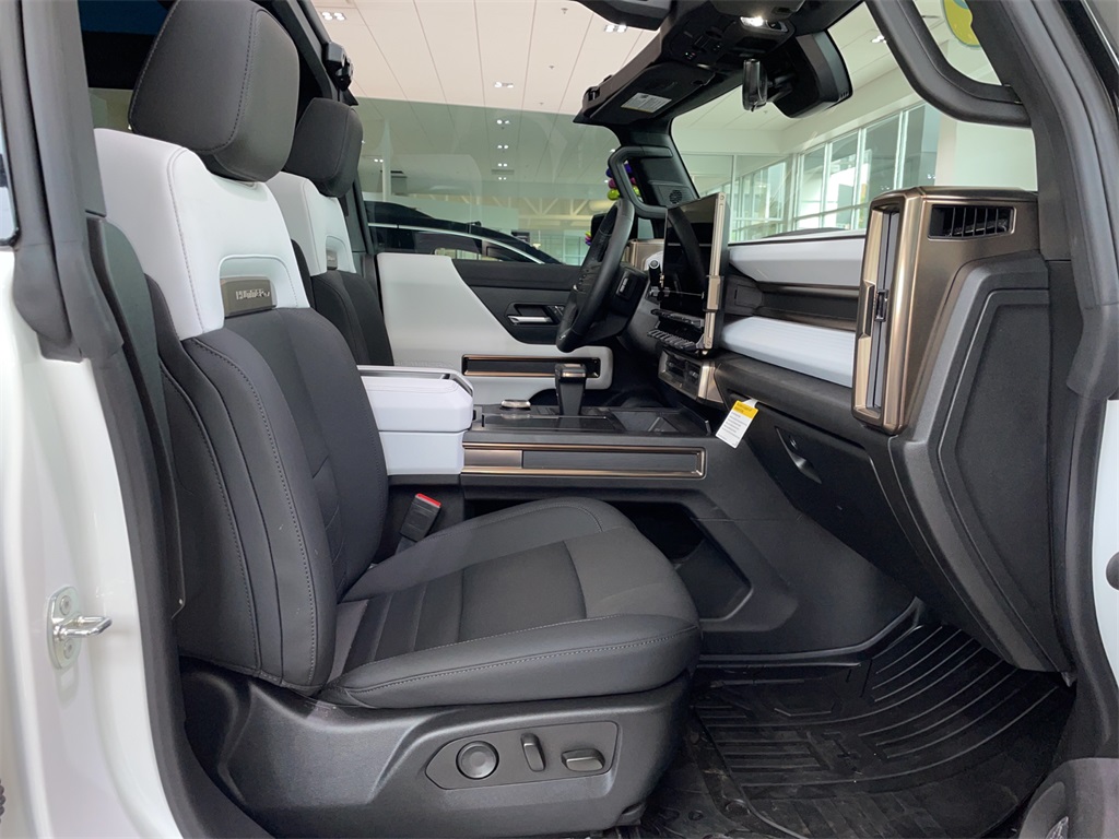 Dealer Is Asking $249k For This 419-Mile GMC Hummer EV Edition 1