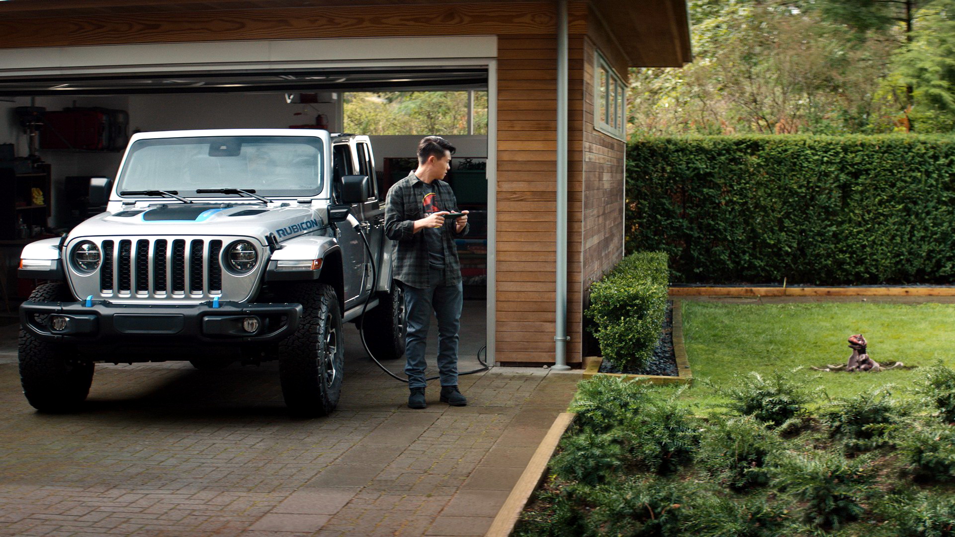 Jeep Gives Dinosaur A Lift In New Jurassic World Dominion Campaign