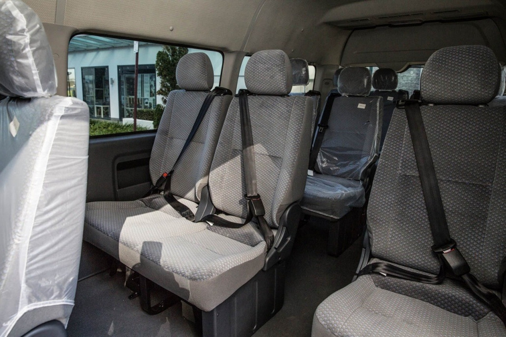 Joylong E6 Is A Previous-Gen Toyota HiAce Rip-Off With An Electric Twist