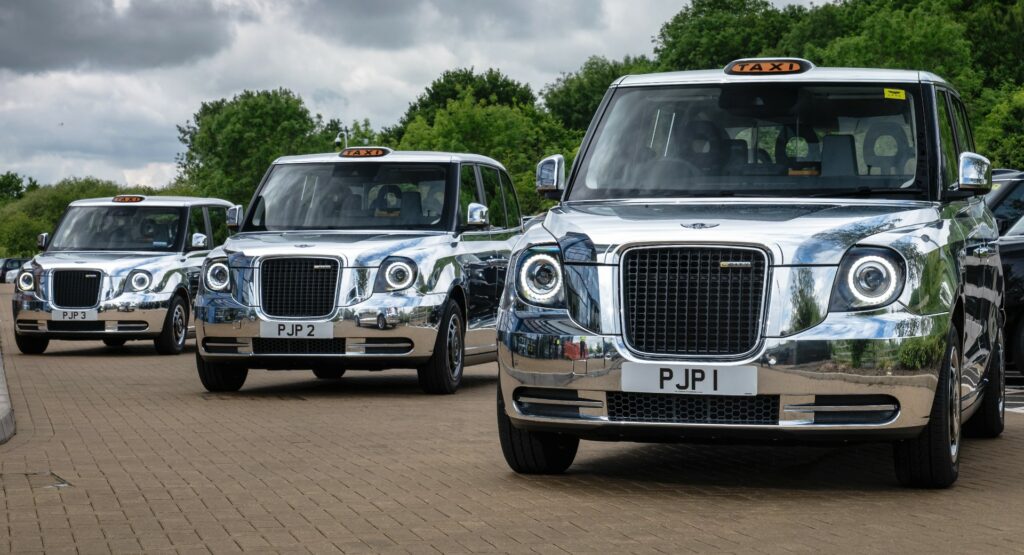  Bespoke LEVC TX Taxis For The Queen’s Platinum Jubilee Could Make London A Shinier Place