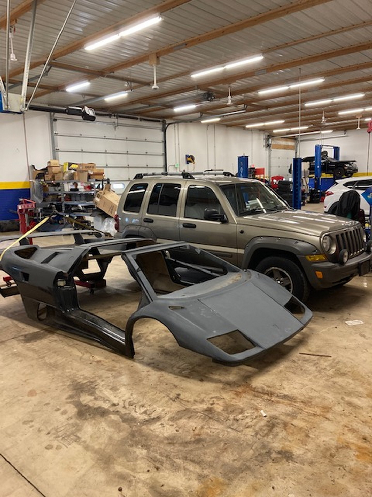 “Jeeporghini” Lamborghini Diablo Replica On A Jeep Chassis Will Put The Huracan Sterrato To Shame