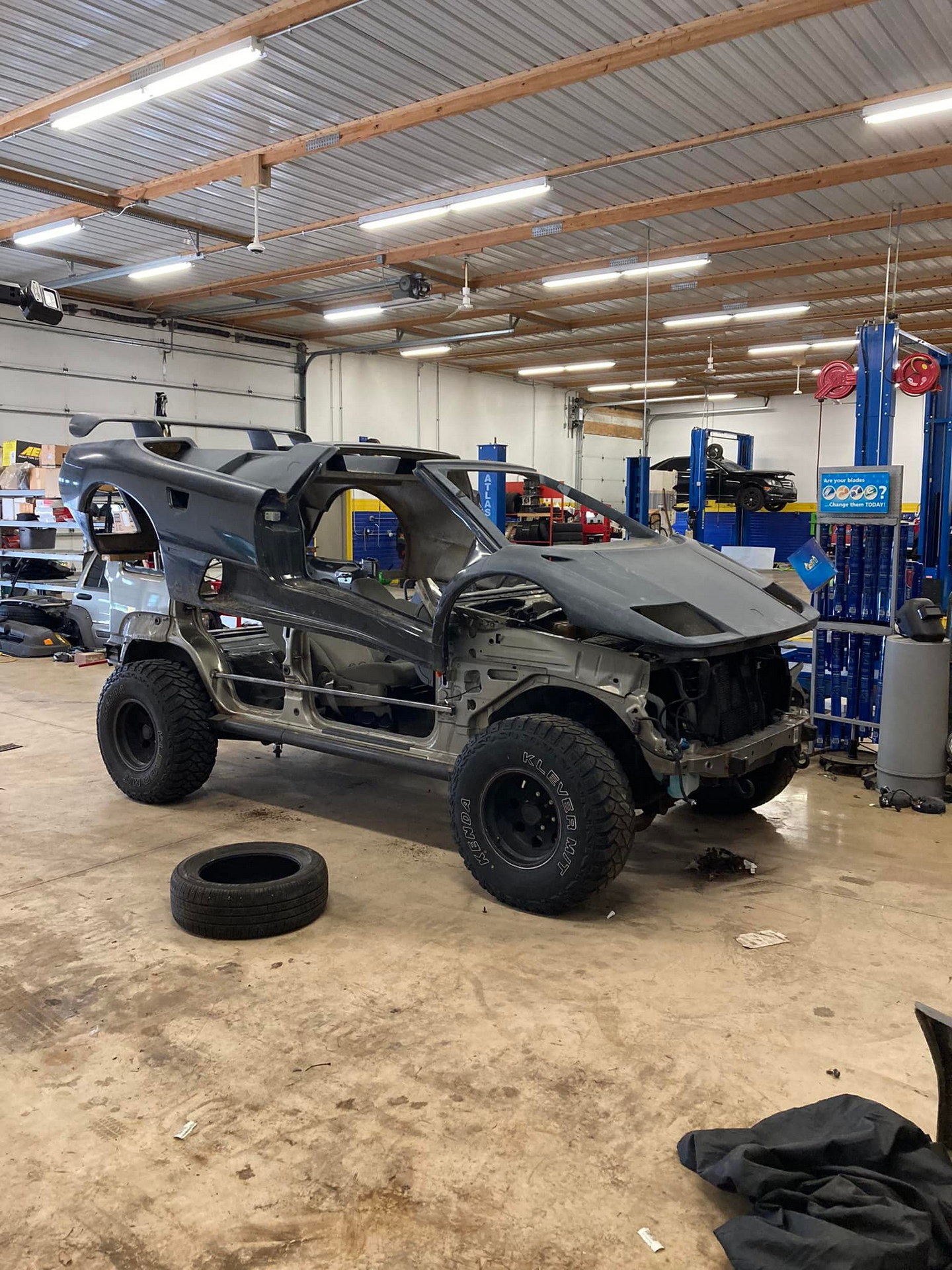 “Jeeporghini” Lamborghini Diablo Replica On A Jeep Chassis Will Put The Huracan Sterrato To Shame