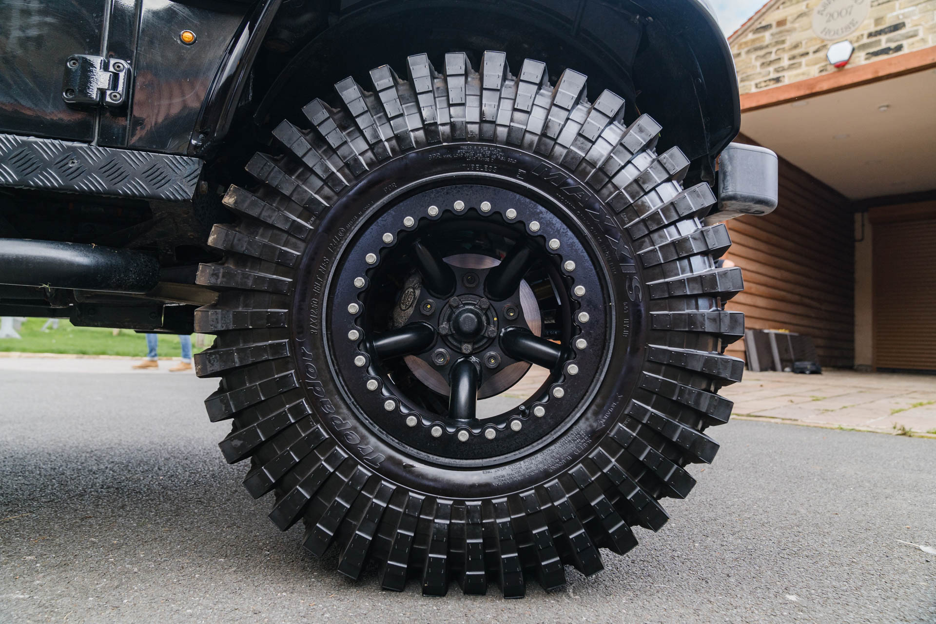 One Of 10 “Spectre” Defenders Built For The 007 Movie Is Up For Sale