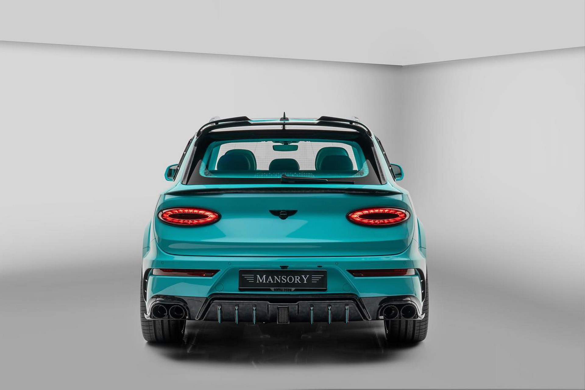 Mansory’s Bentley Bentayga Feroza Edition Has 888 HP And Eye-Searingly Bright Turquoise Paint