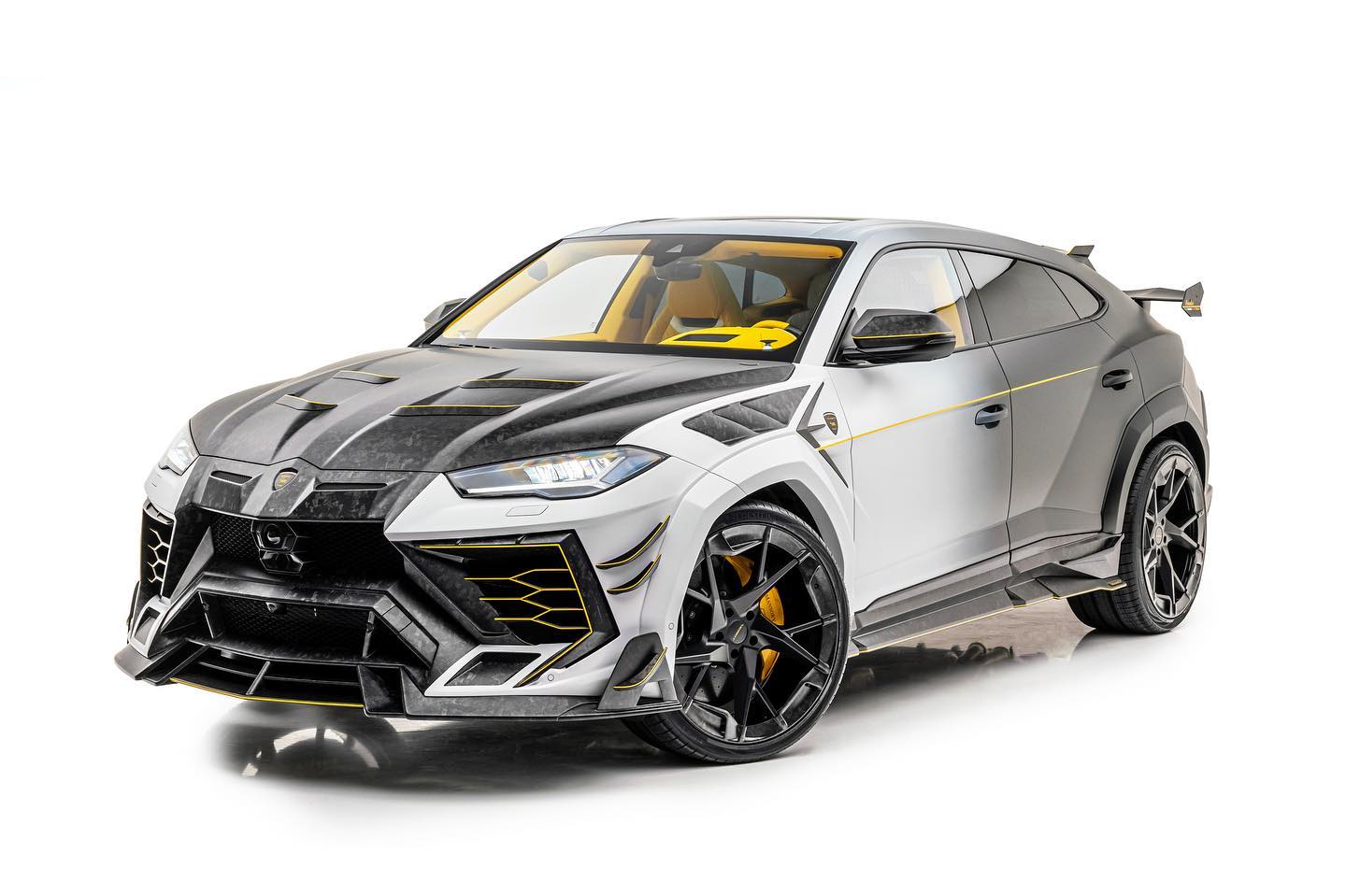 Mansory’s Latest Venatus Lamborghini Urus Is A Lot To Take In