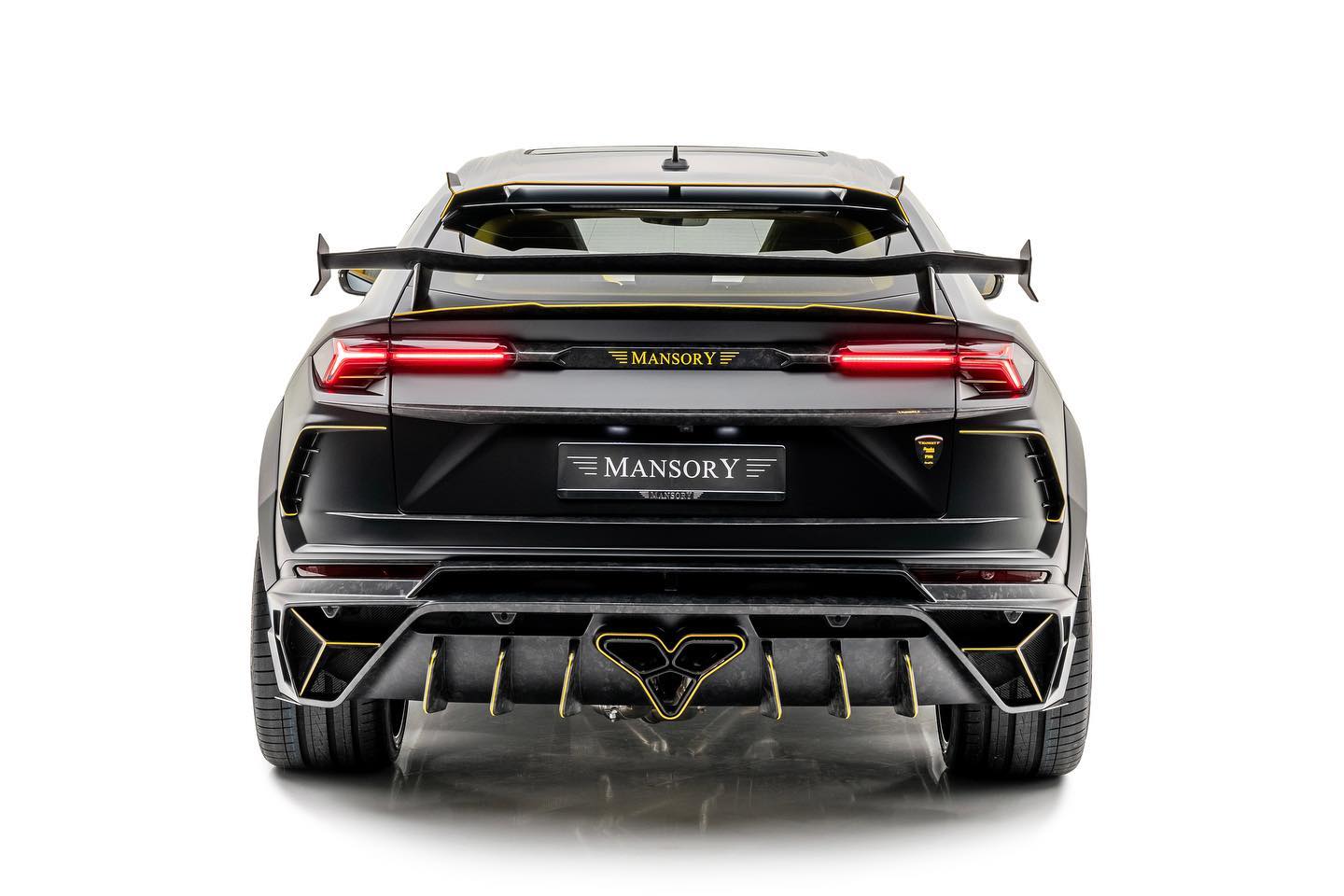Mansory’s Latest Venatus Lamborghini Urus Is A Lot To Take In