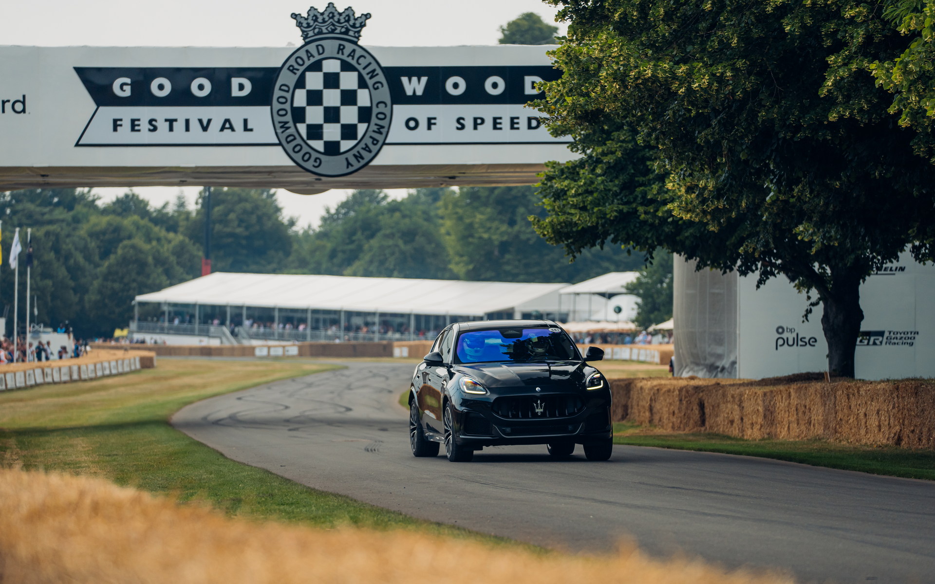 Maserati Brings Grecale Trofeo, MC20 Cielo, And David Beckham To Goodwood