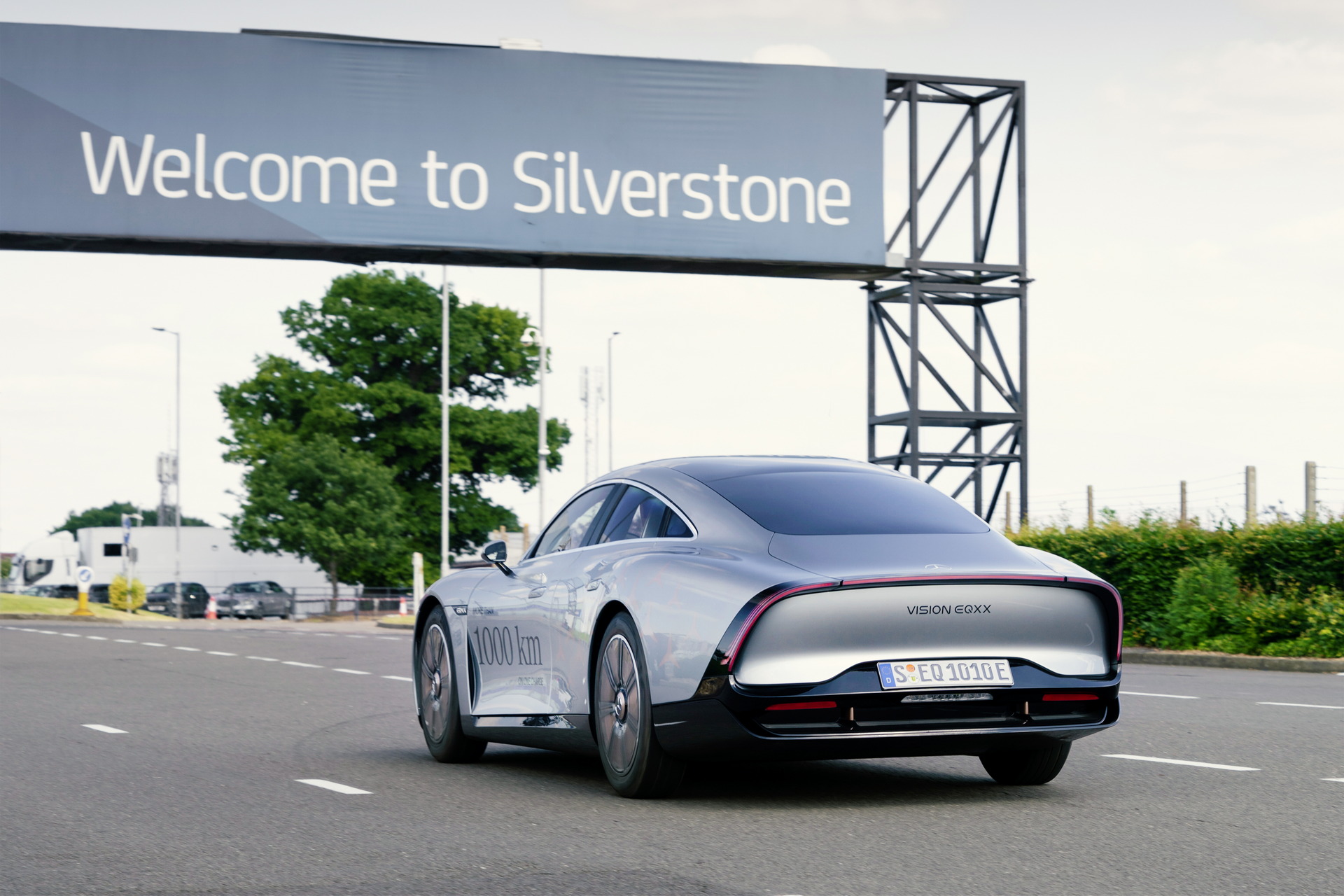 Mercedes-Benz Vision EQXX Smashes Own Record, Travels 747 Miles On A Single Charge From Germany To The UK