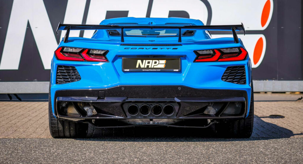  The C8 Corvette Looks Even Better With Central Exhausts
