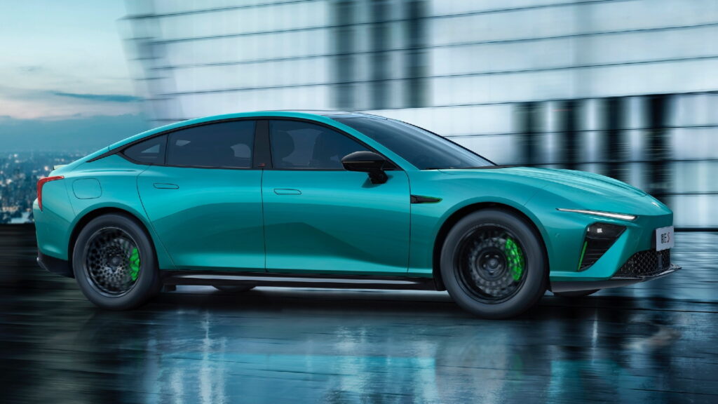  CATL&rsquo;s EV Skateboard Platform Boasts A 621-Mile Range