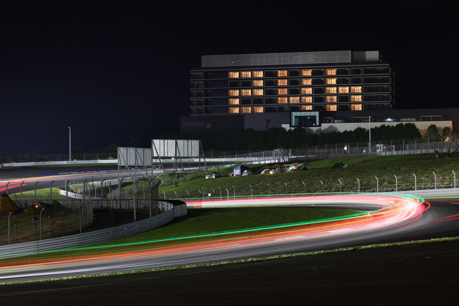 A Pair Of Nissan Z Racing Concepts Took Part In The Fuji 24-Hour Race