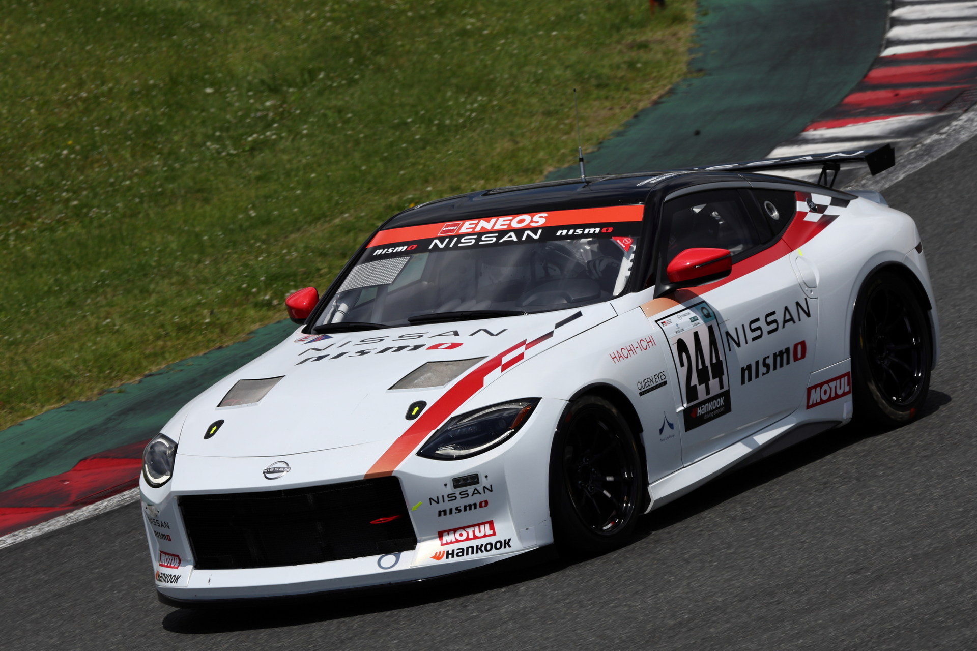 A Pair Of Nissan Z Racing Concepts Took Part In The Fuji 24-Hour Race