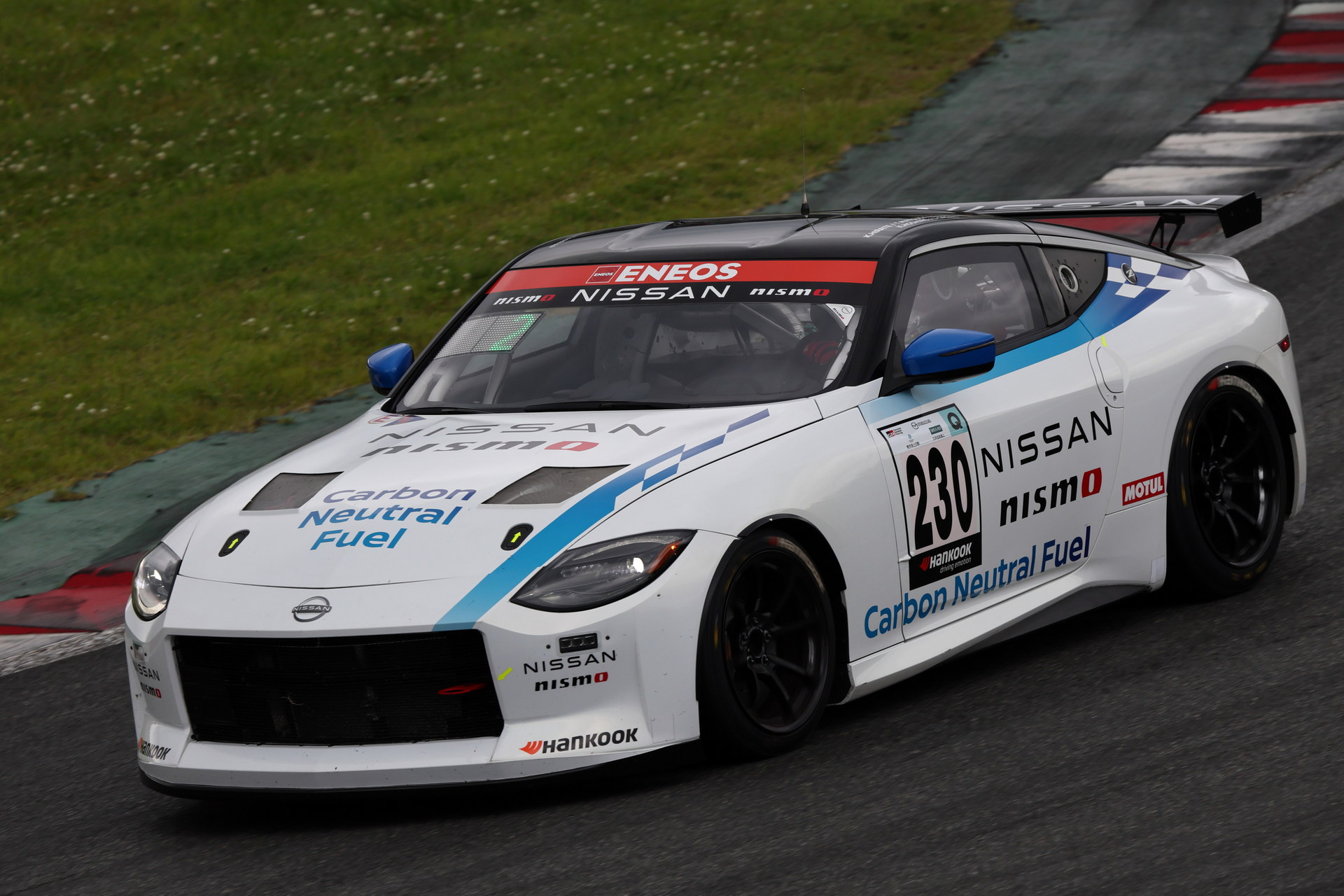 A Pair Of Nissan Z Racing Concepts Took Part In The Fuji 24-Hour Race
