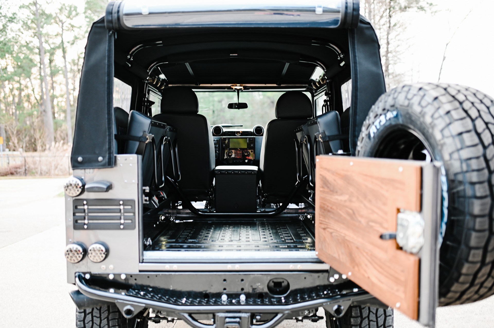 Osprey’s Latest Land Rover Defender 90 Is Ready To Tackle Any Terrain